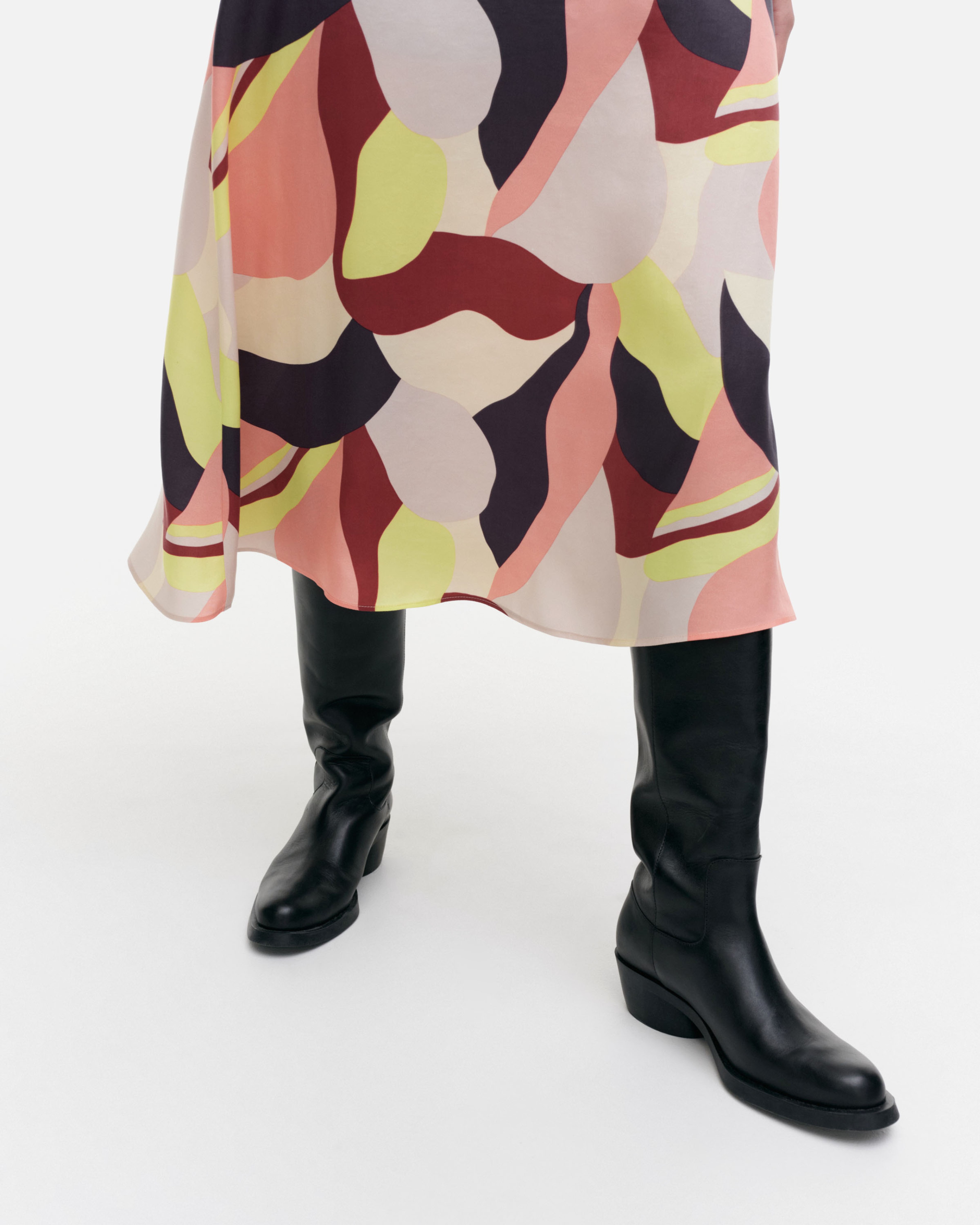 Kreppi Kamelia, Skirt, red, grey, lt.pink, lt.yellow,