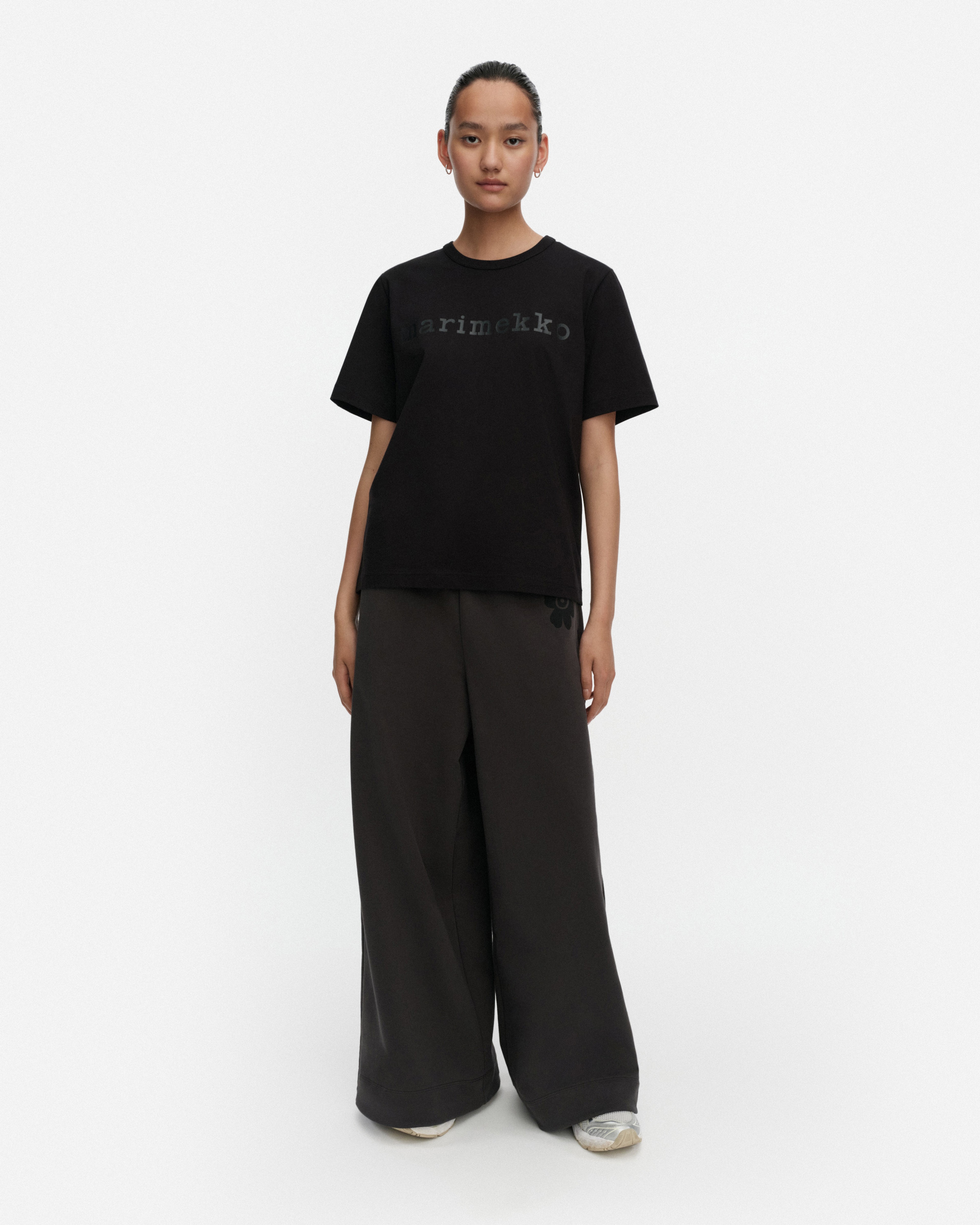 Erna Logo Placement, Kioski t-shirt, black, black,