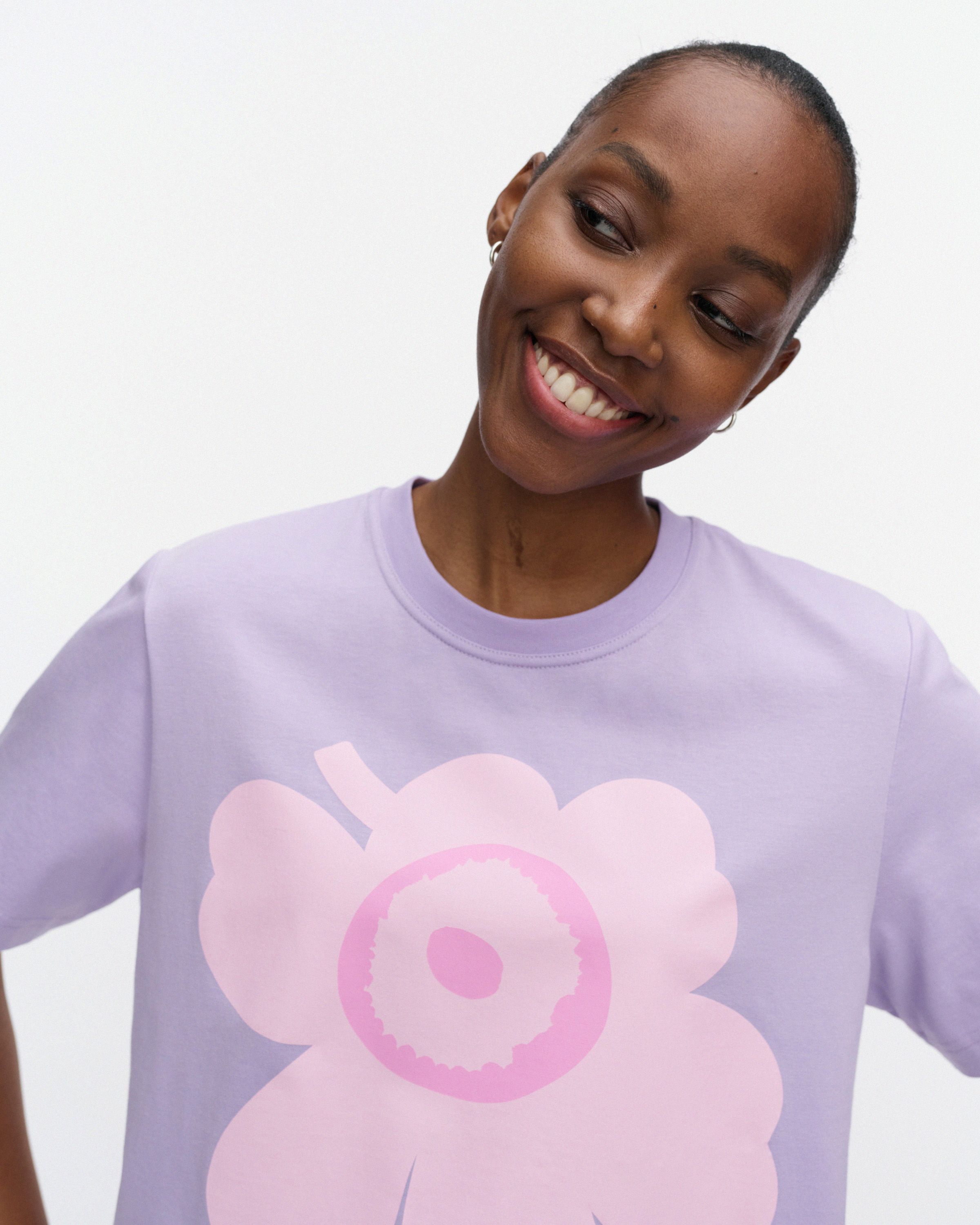 marimekko フラワープリント Tシャツ Heleys Unikko T-shirt | Marimekko