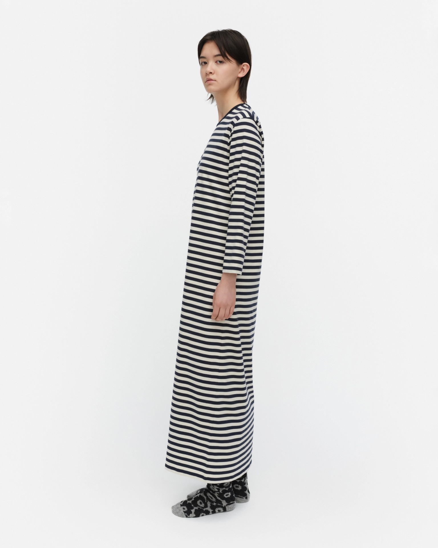 Katju Tasaraita, Nightgown, dark navy, off white,