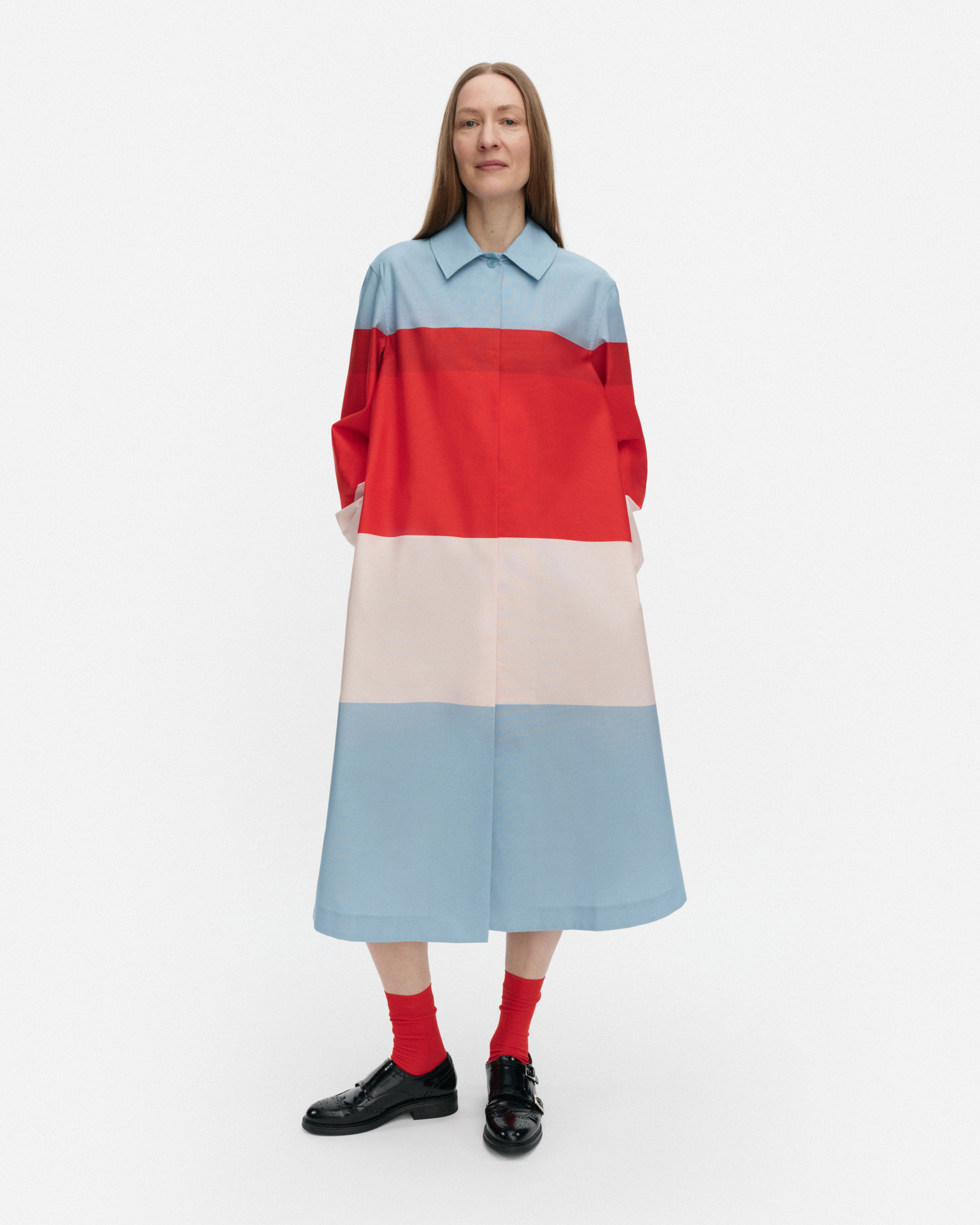 Luomus Hennika, Robe manteau, rouge, rose clair, bleu clair,