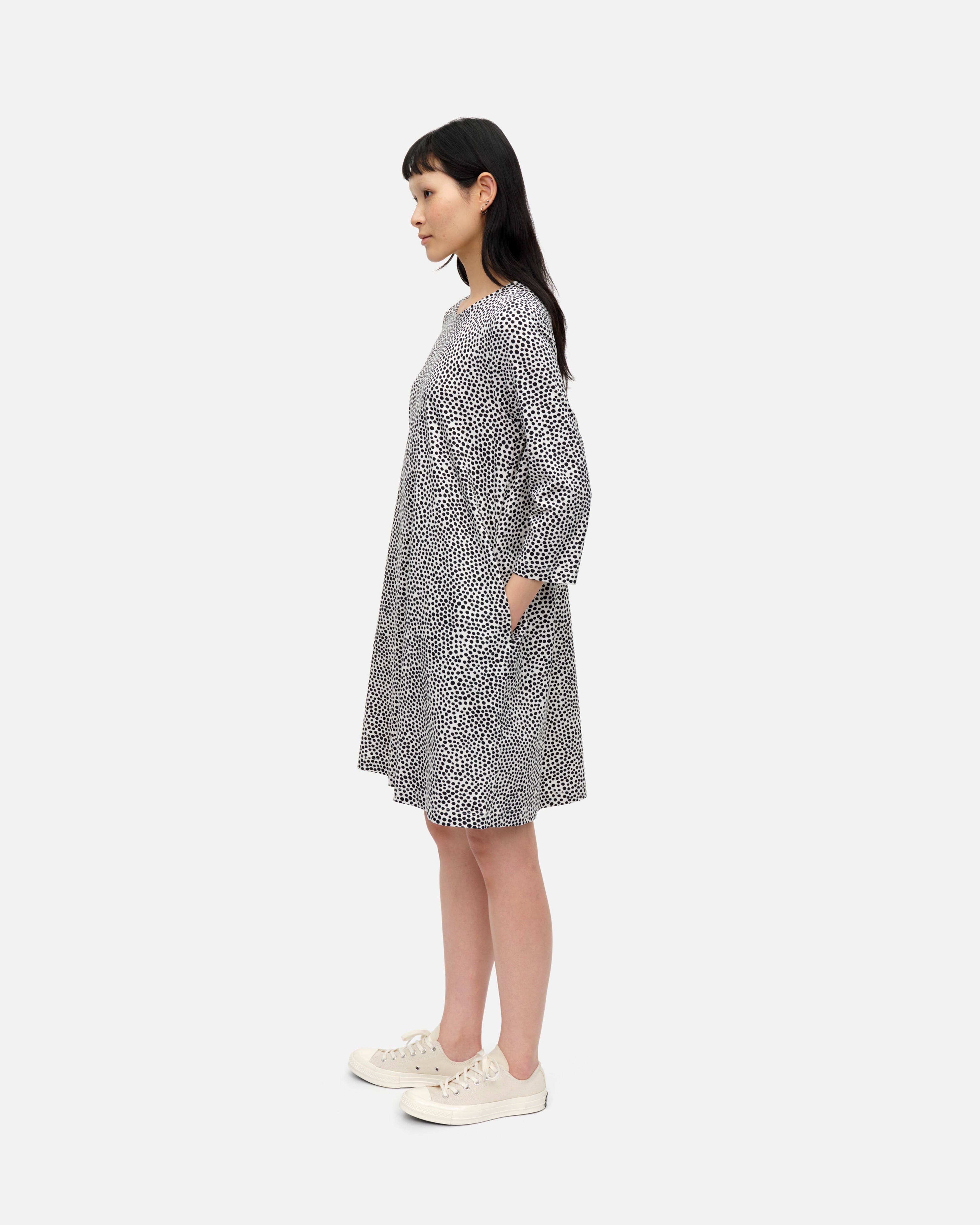 Moodi Pirput parput, Jersey dress, off white, black,