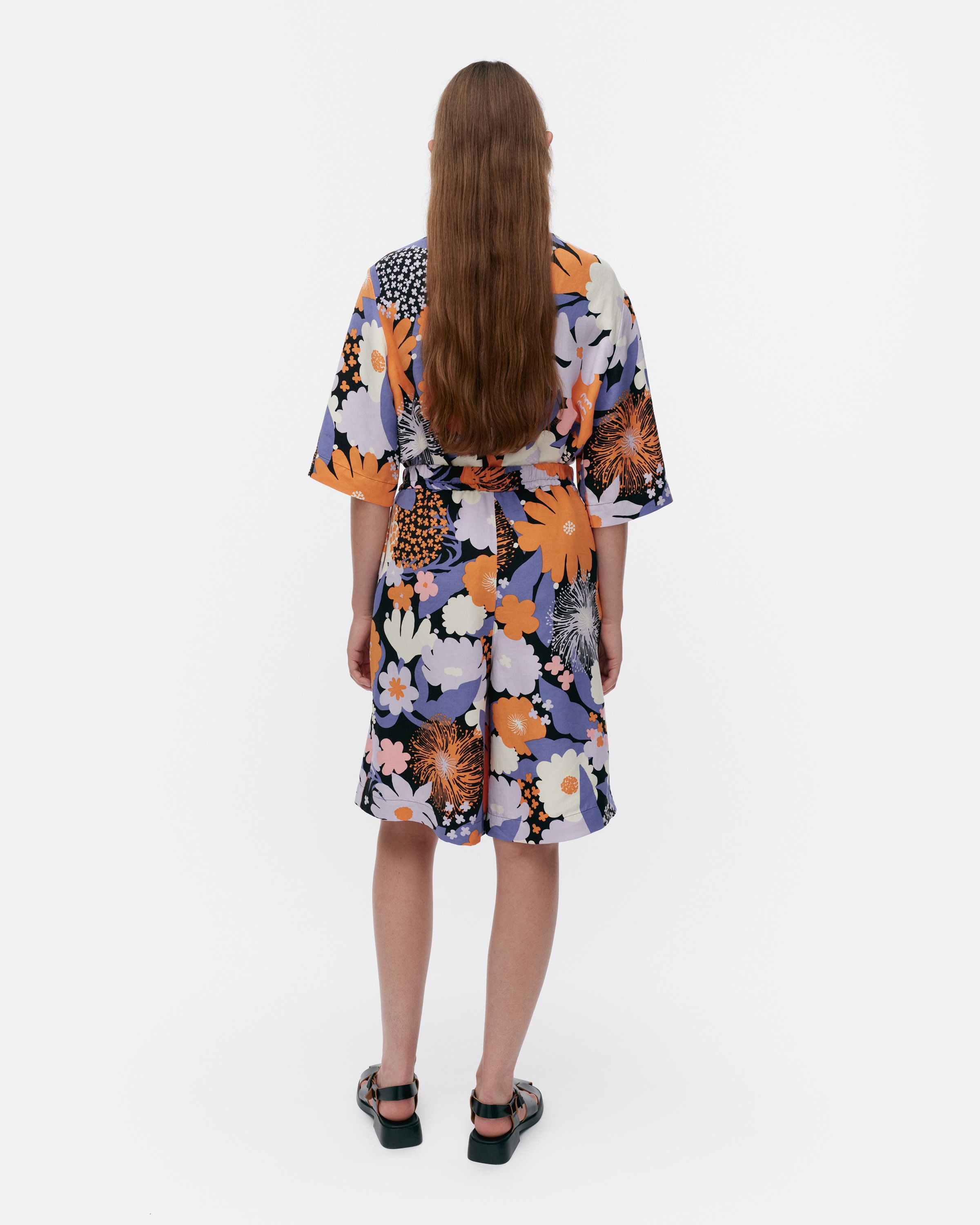 Kasvisto Suvikimppu shorts lilac, orange, black, off whi. | Marimekko