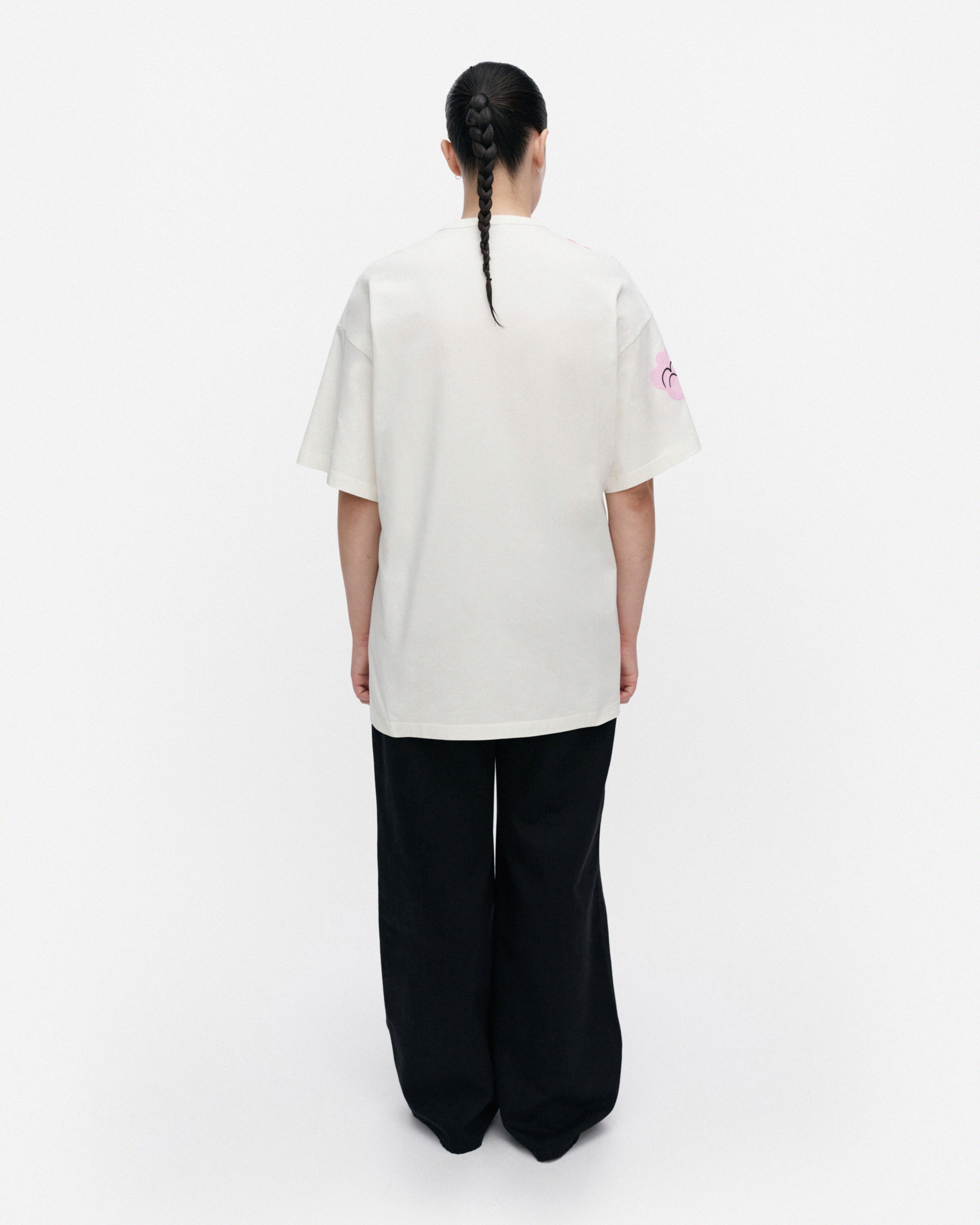 Puhua Kukasta Kukkaan Placement T-shirt