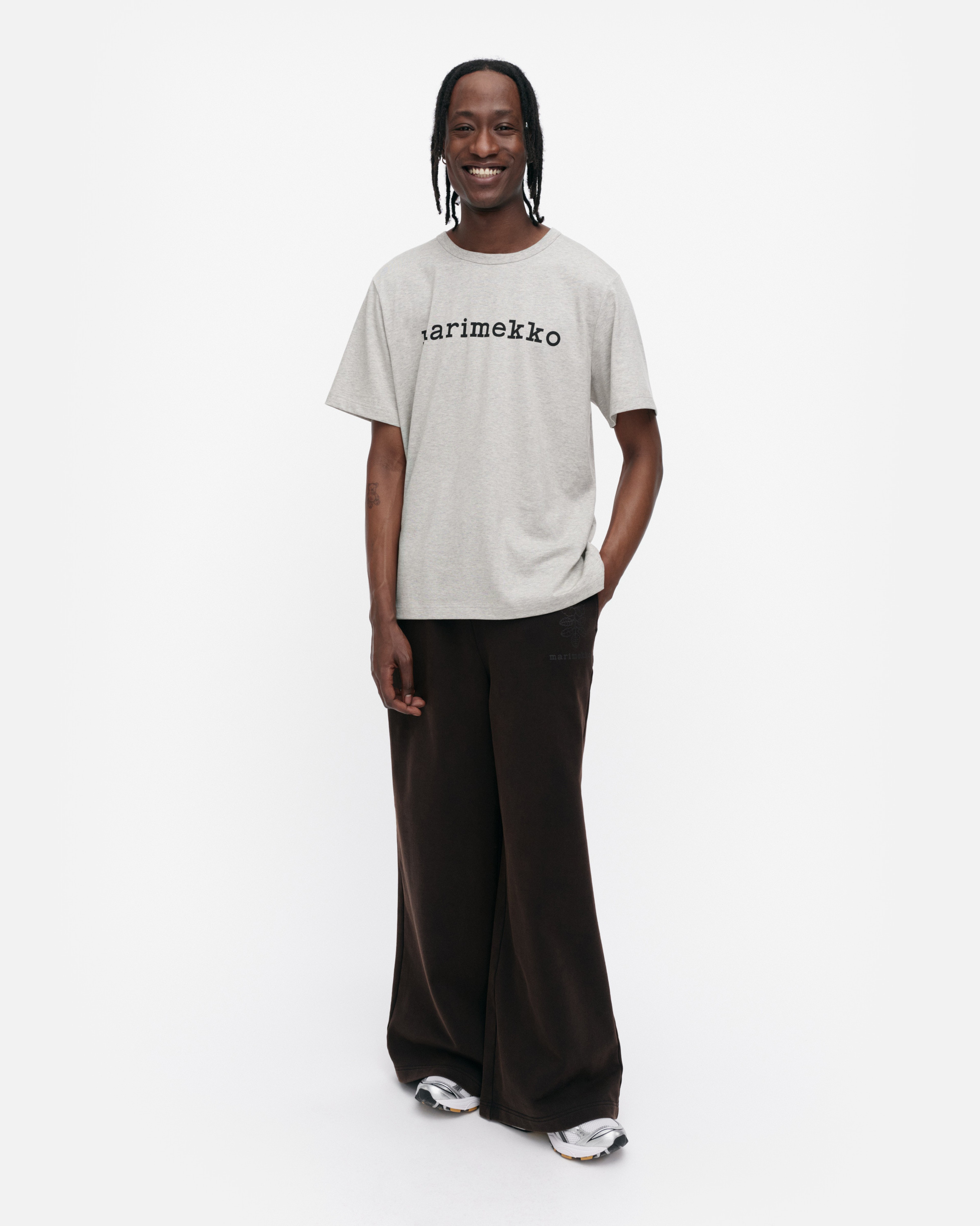 Vihne Logo Placement Kioski t-shirt