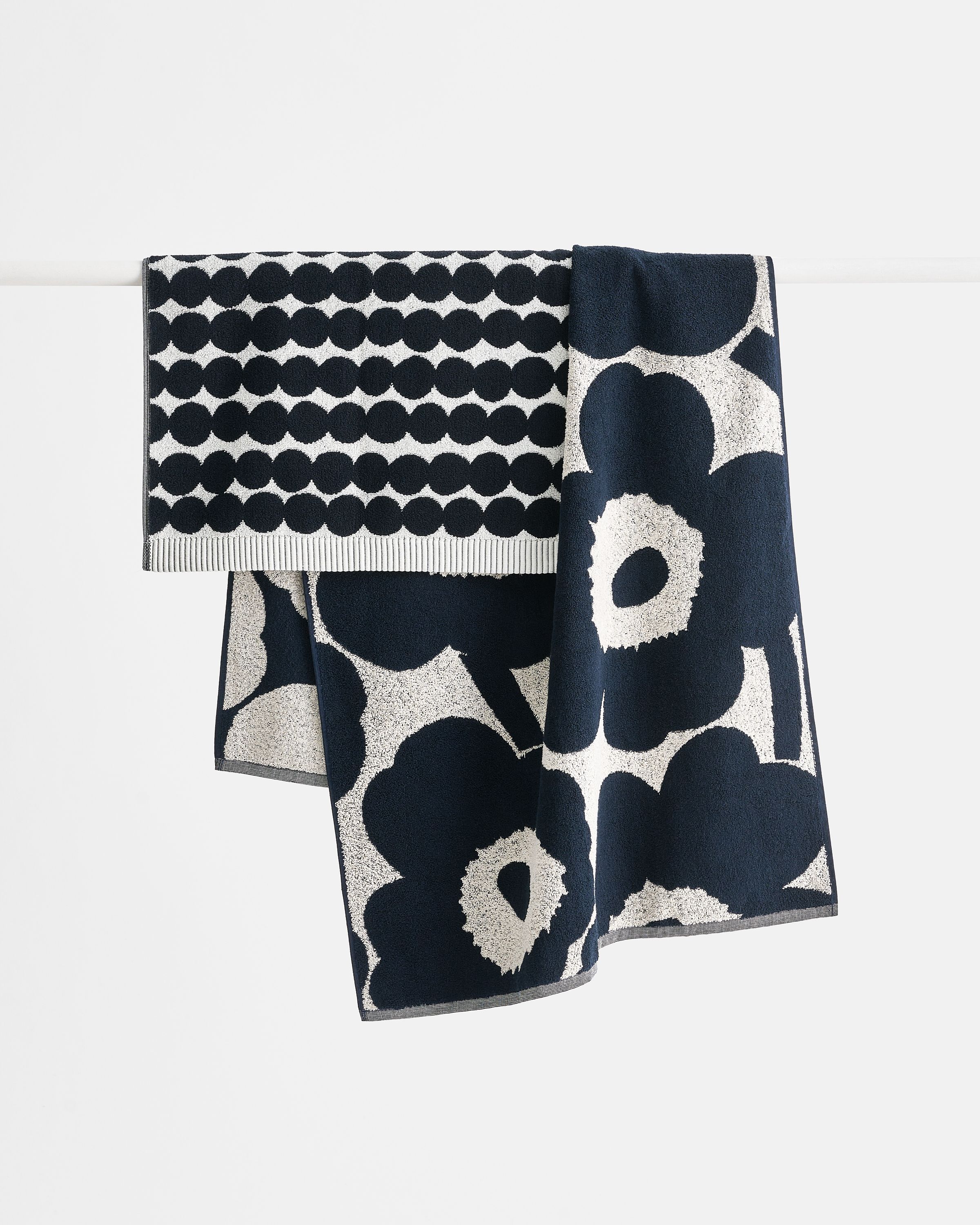 Unikko Bath towel