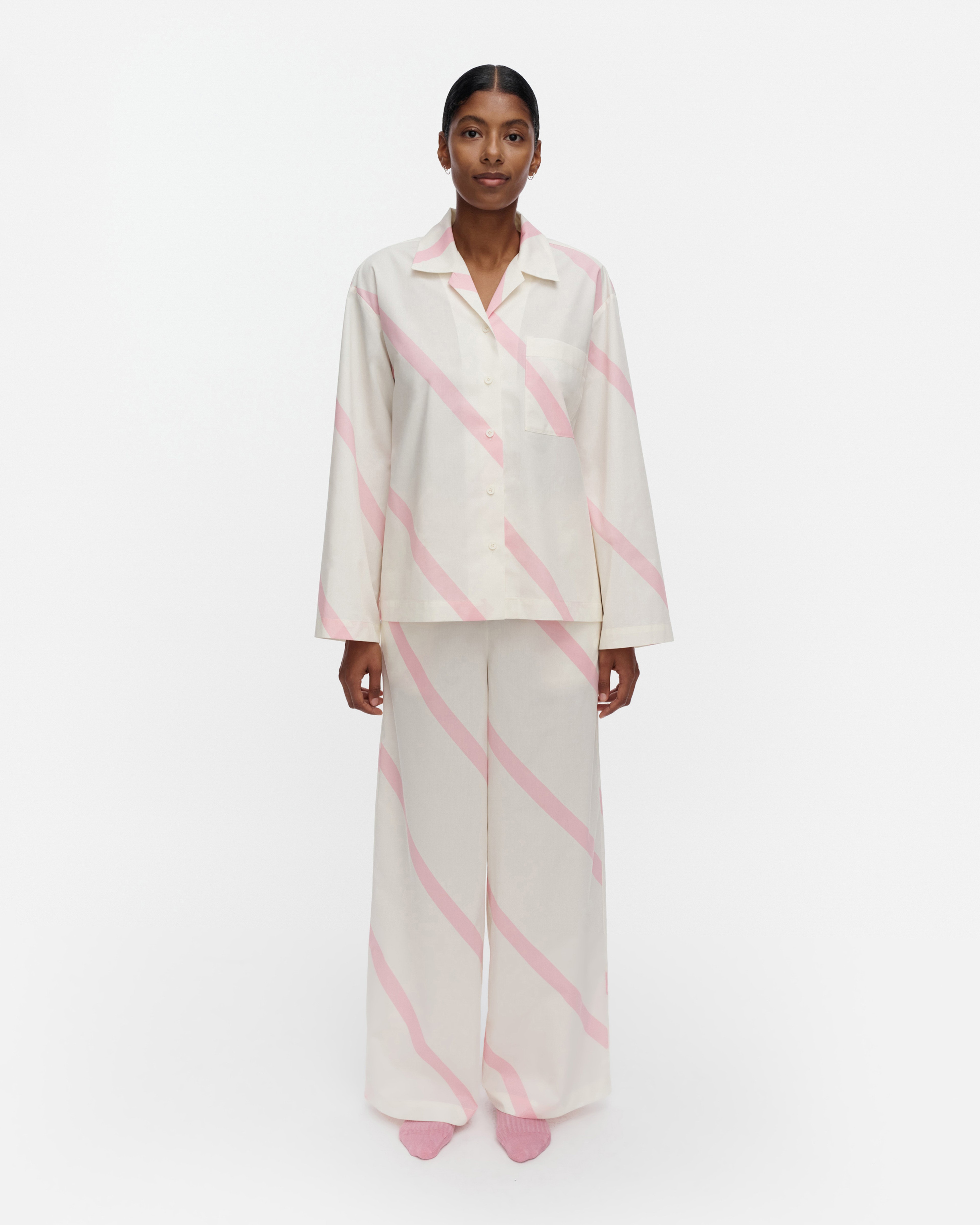 Kuunnelma Basso, Pyjama shirt, off white, light pink,