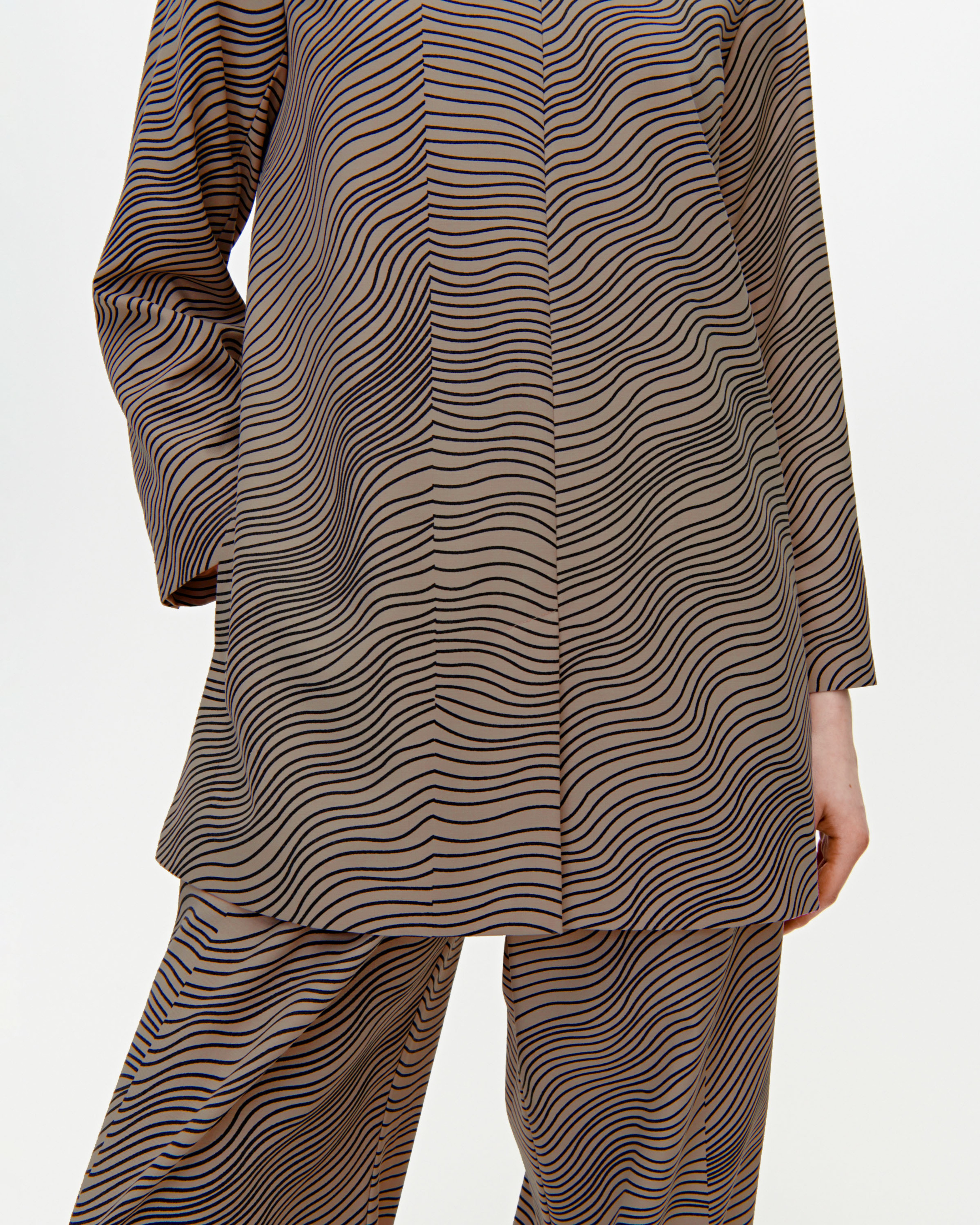 Hulda Näkki, Villasekoitetunika, musta, ruskea,