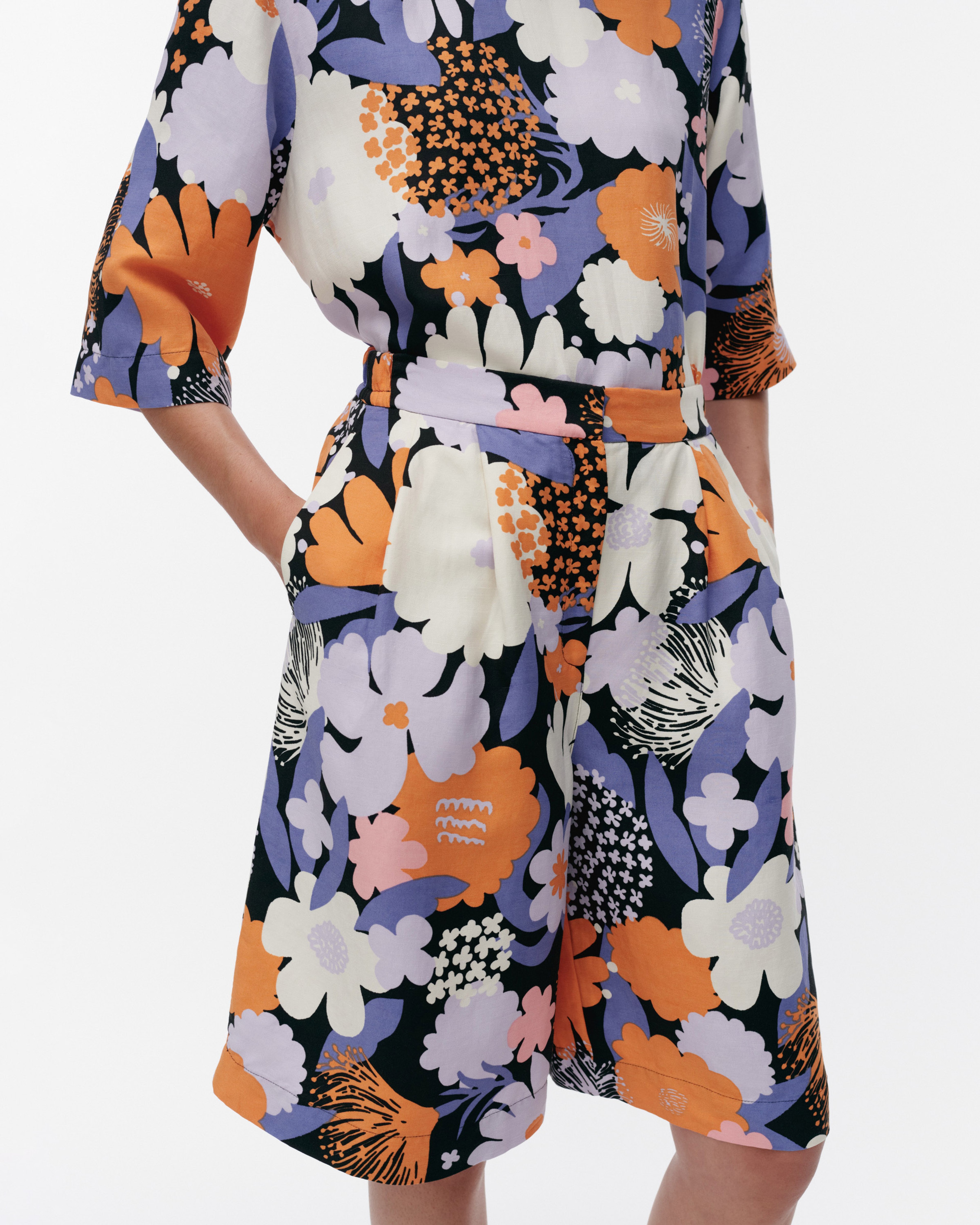 Kasvisto Suvikimppu, Shorts, lilac, orange, black, off whi.,