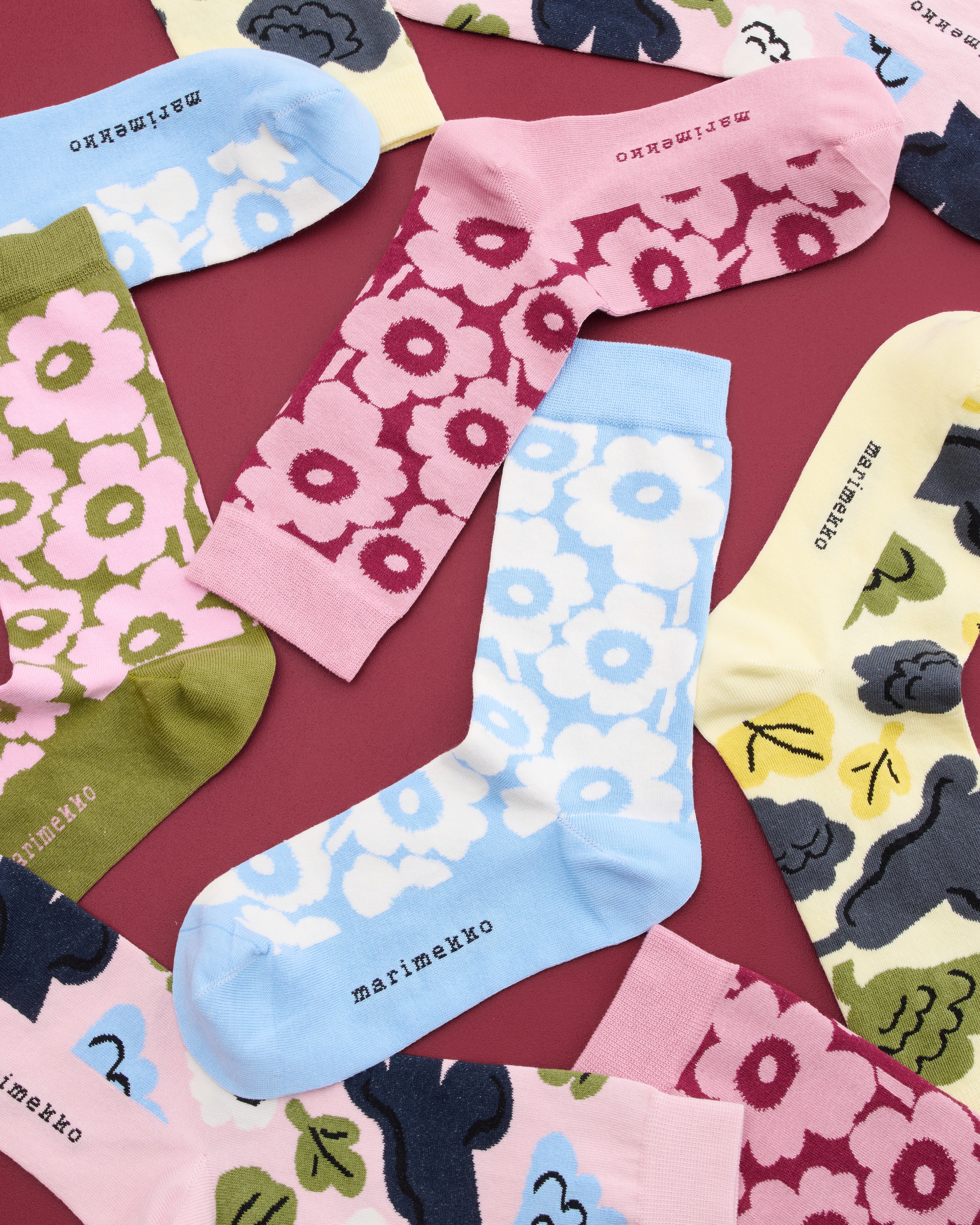 Linjaus Kukasta kukkaan Socks