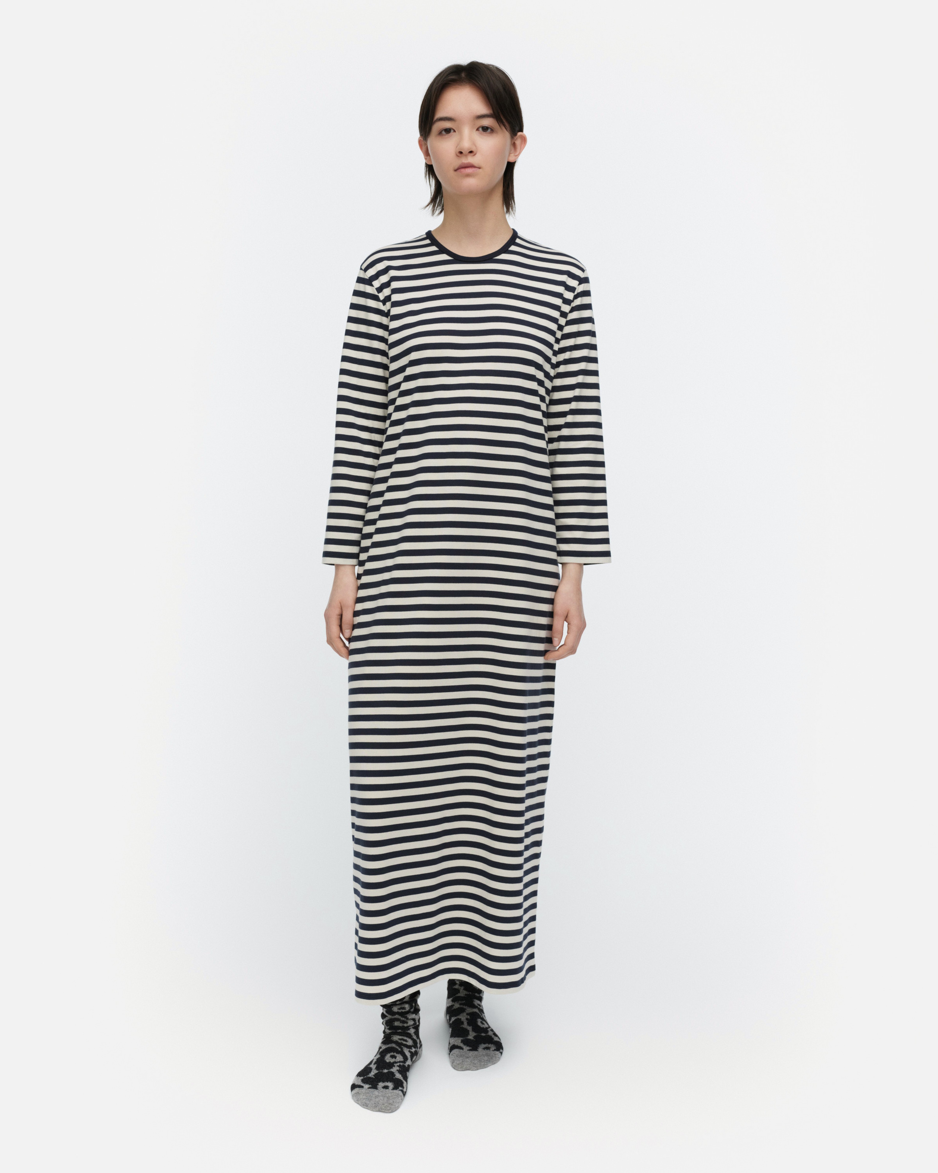 Katju Tasaraita, Nightgown, dark navy, off white,