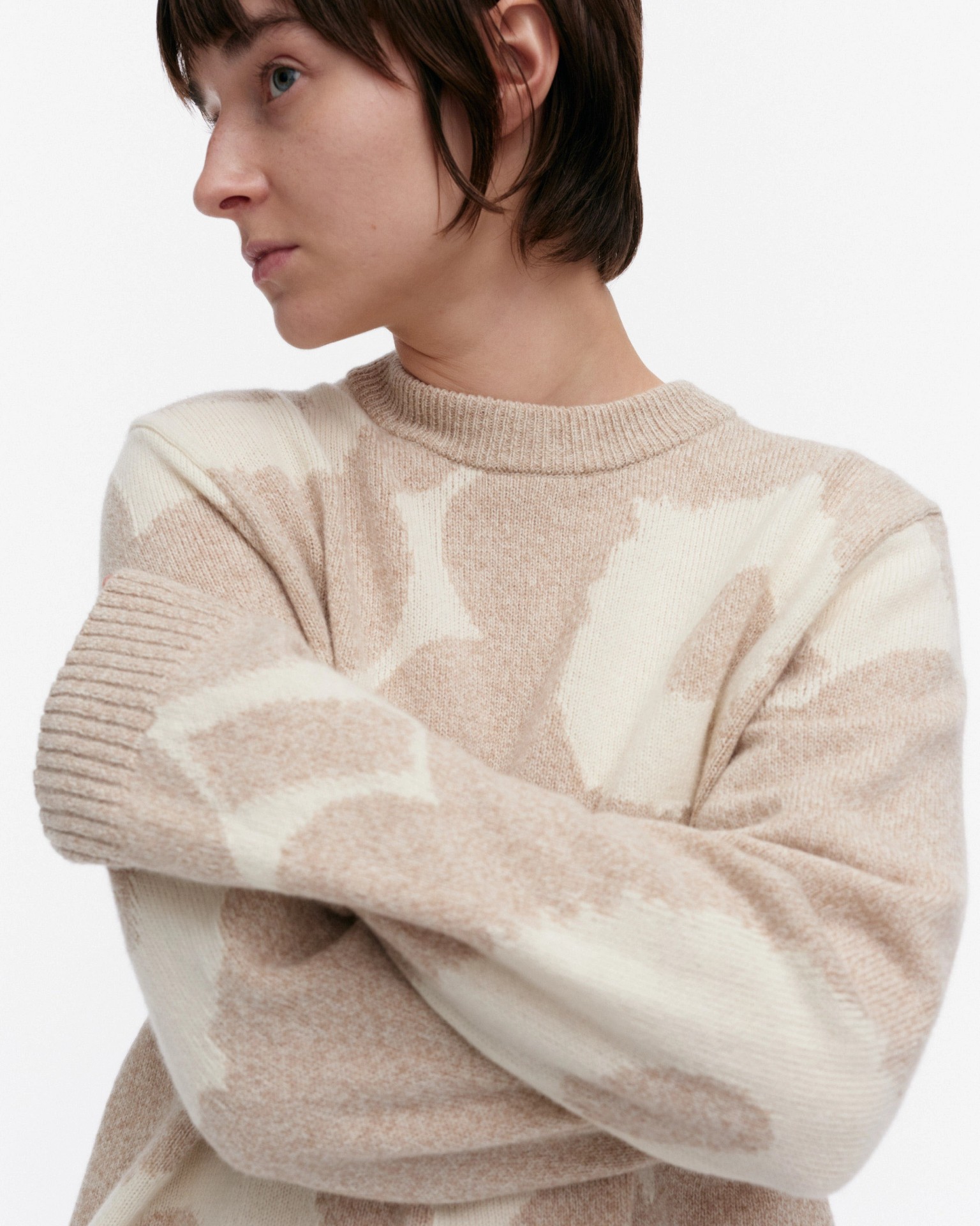 Aatto Unikko, Knitted pullover, beige, off white,