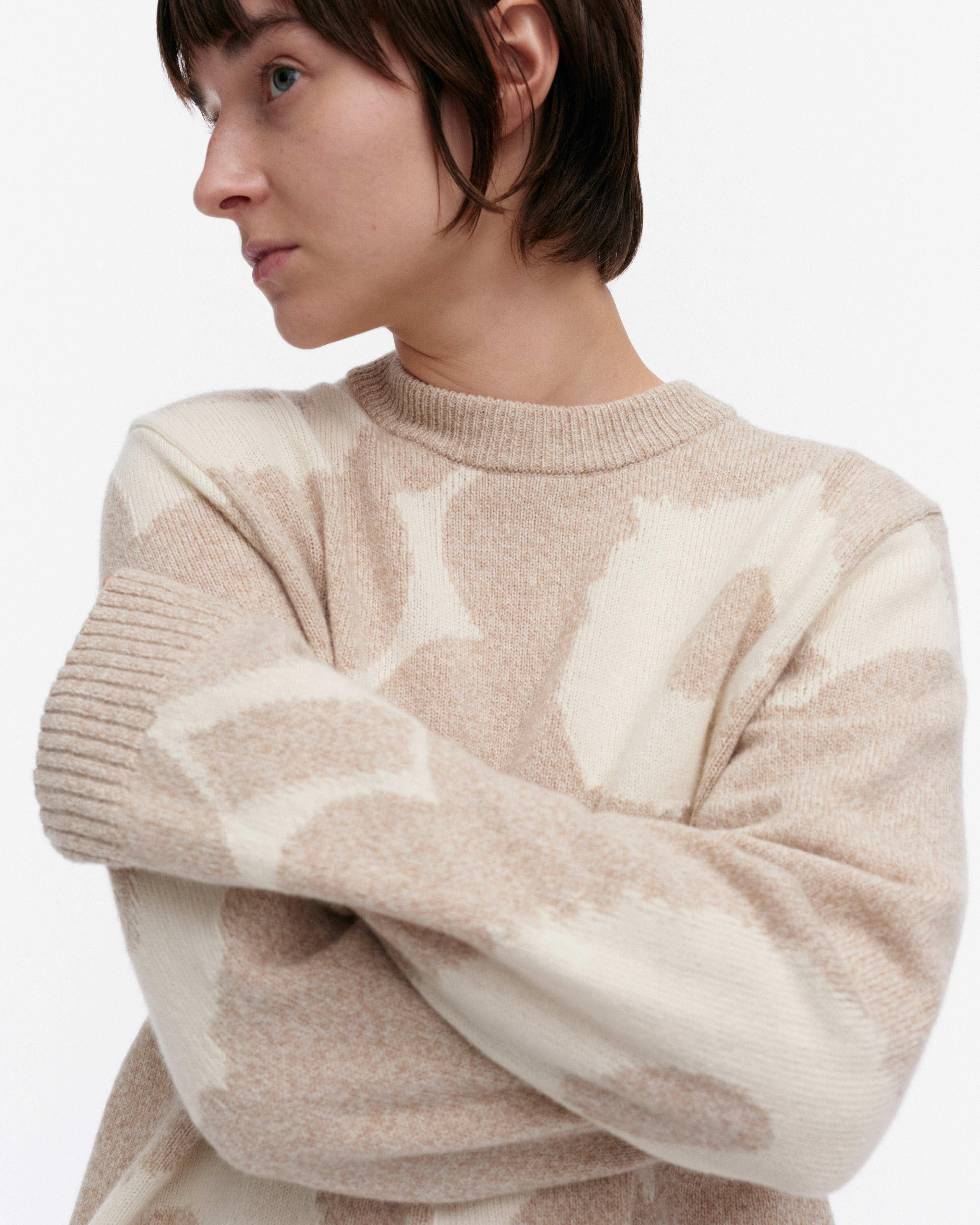 Aatto Unikko, Knitted pullover, beige, off white,