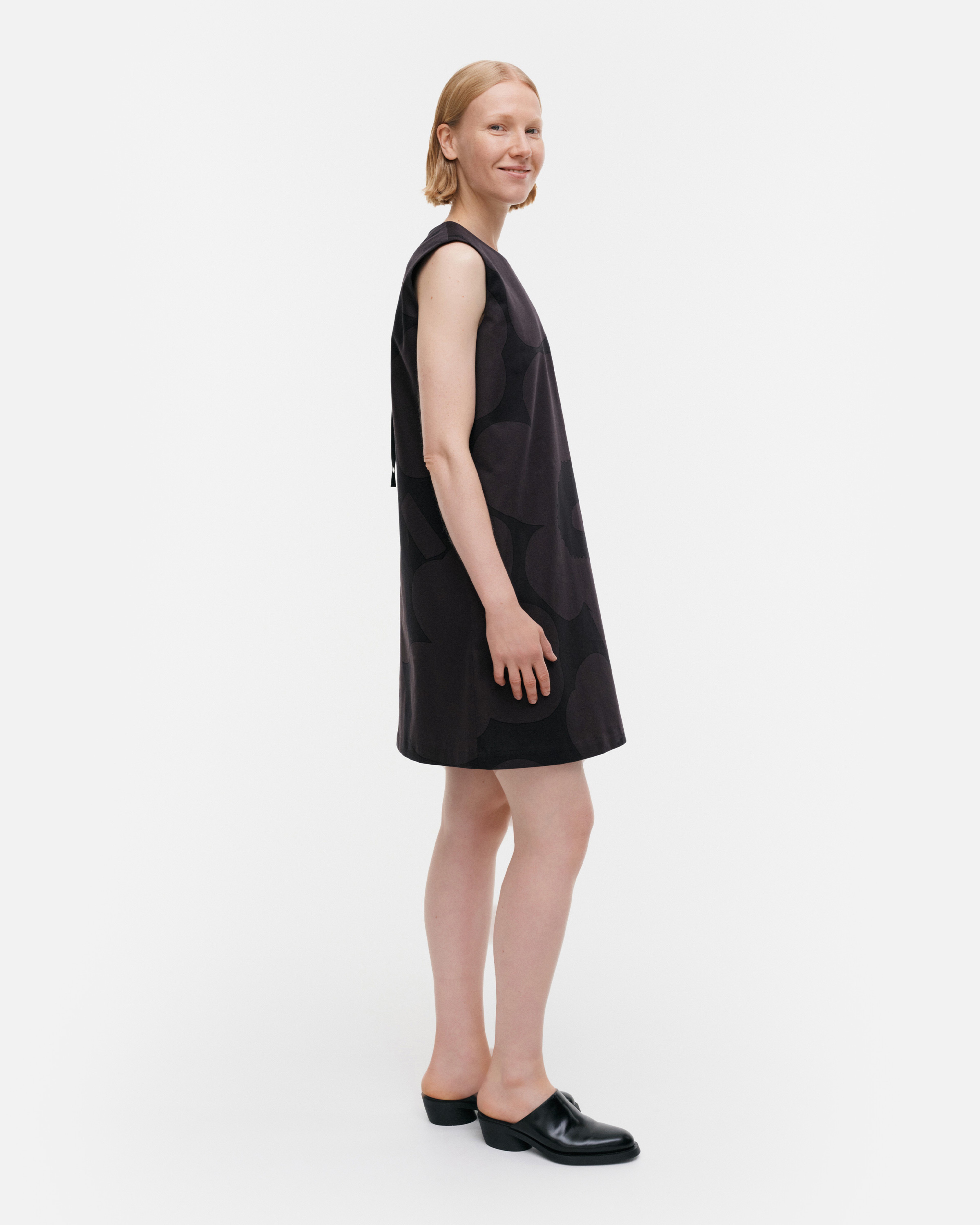 Siluetti Unikko, Cotton satin dress, black, dark grey,