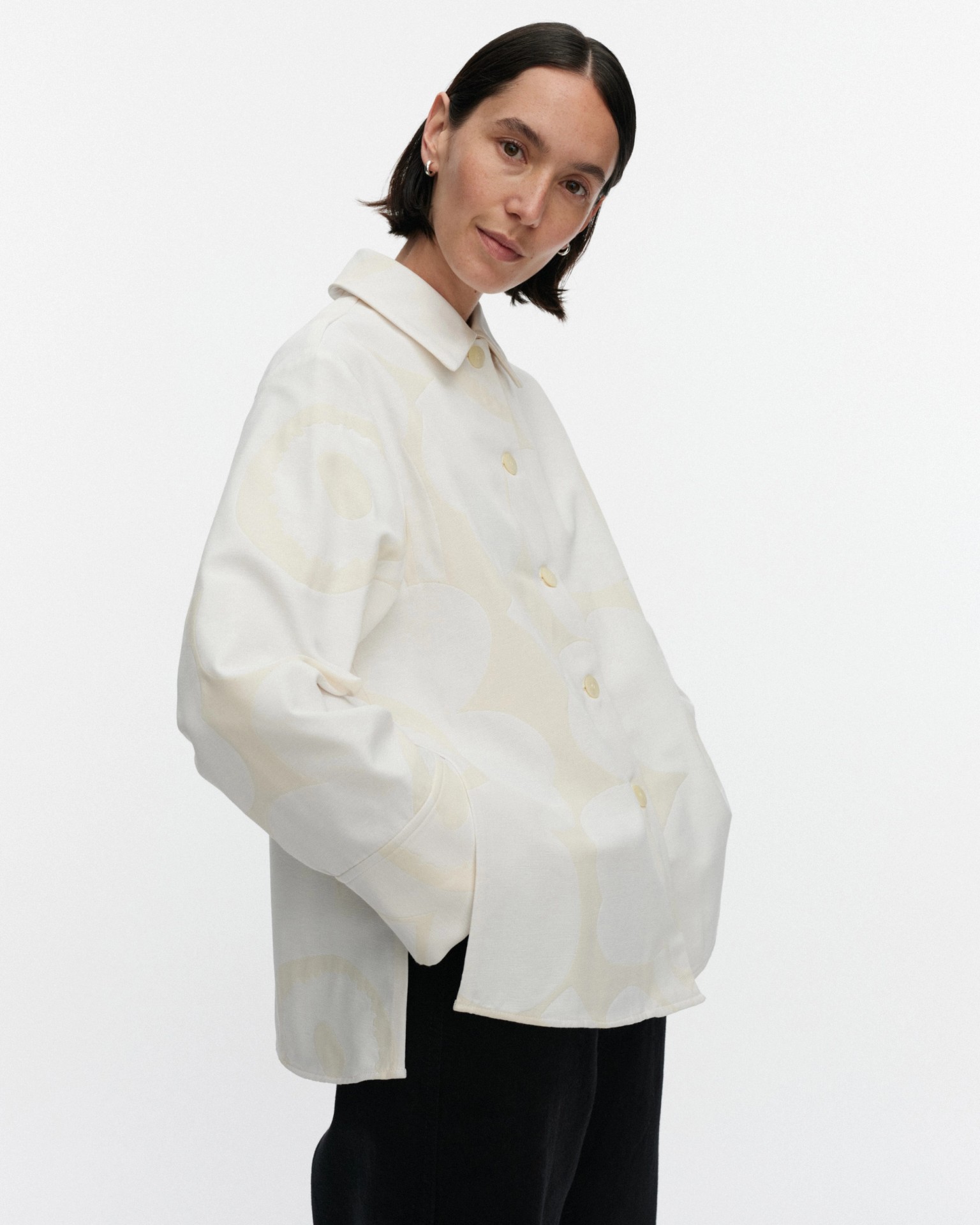 Ladonta Unikko, Shirt, white, off white,