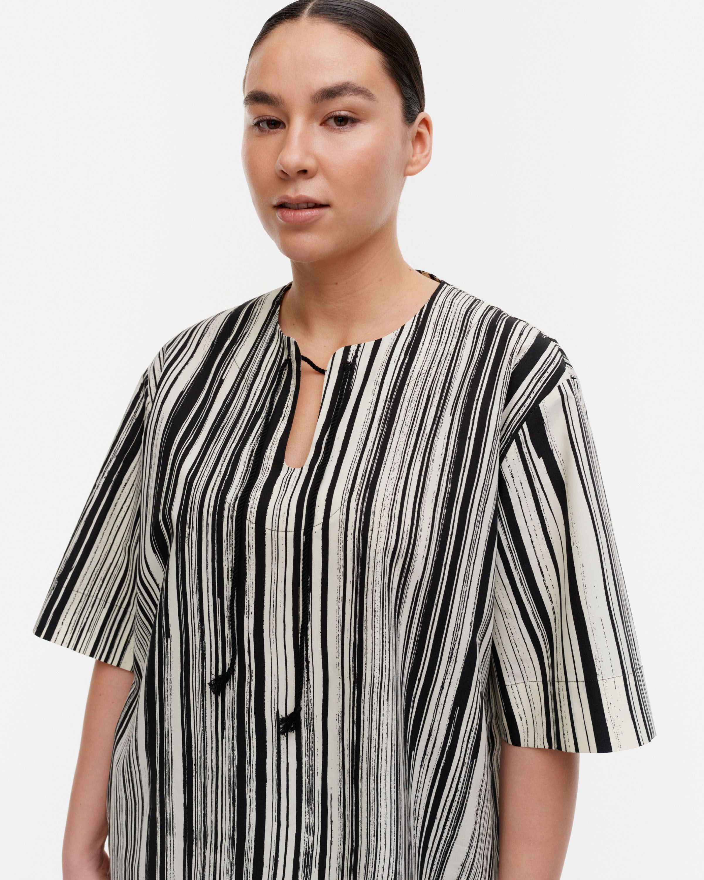 Jiiri Siluetti Cotton poplin blouse