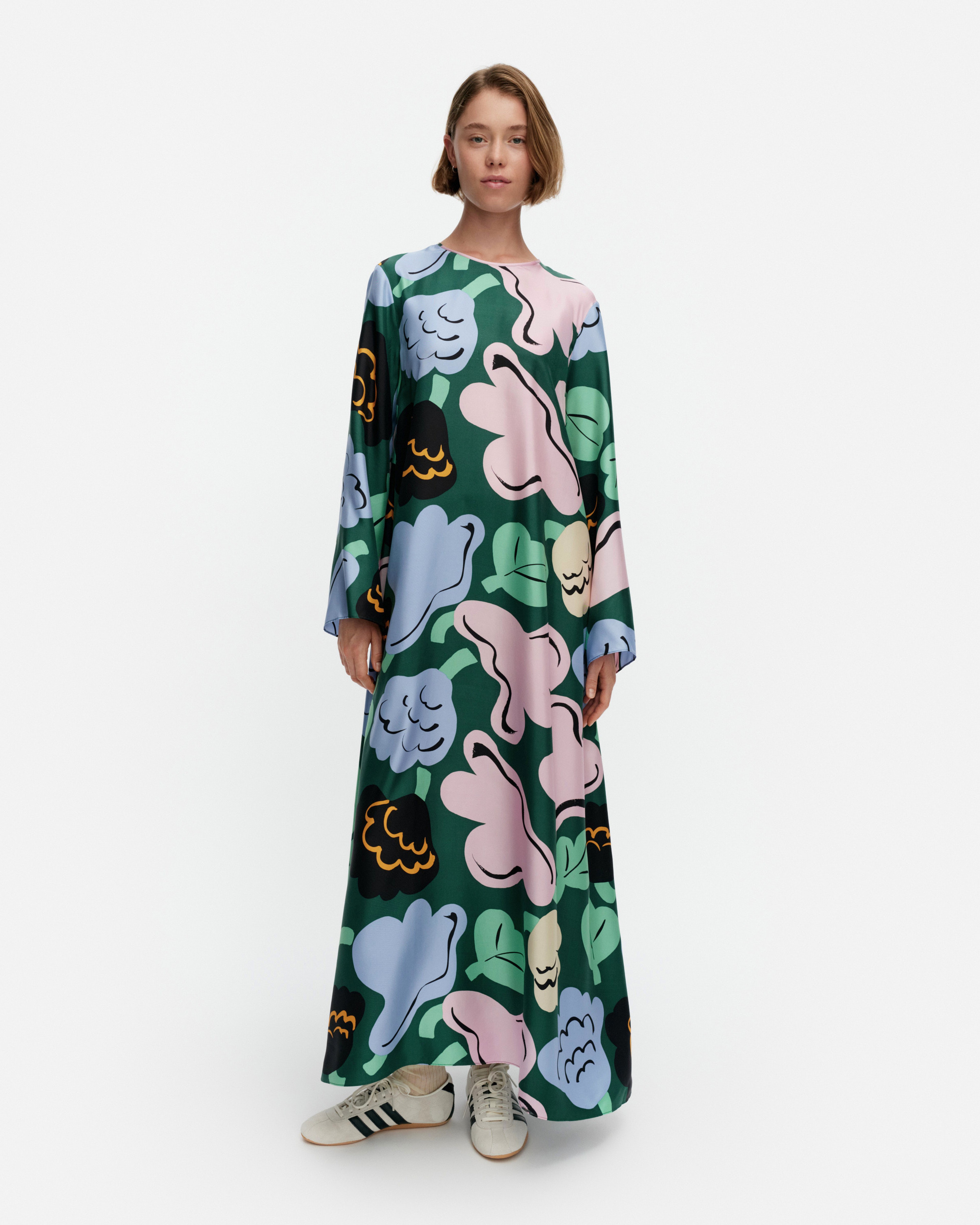 Kaunista Kukasta Kukkaan Silk dress