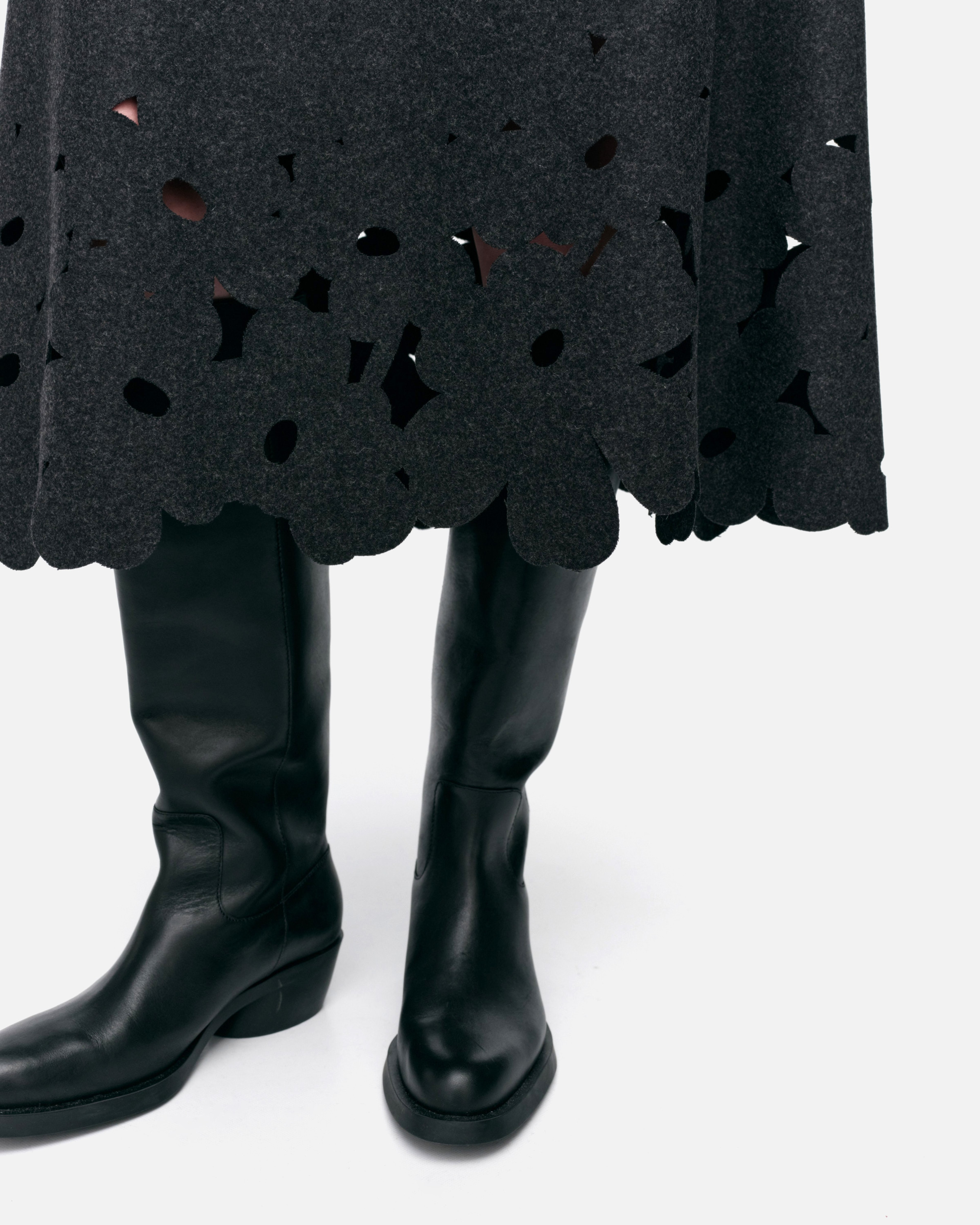 Kartio Unikko, Villakangashame, Musta,