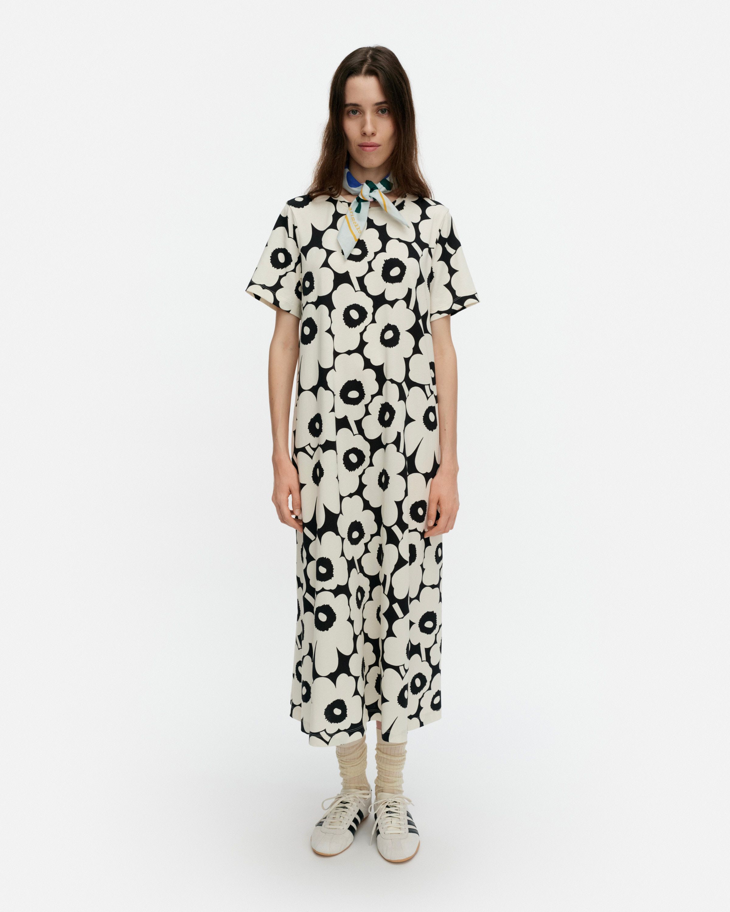 marimekko モノクロ花柄五分袖ワンピースM Pisteinen Unikko Dress | Marimekko