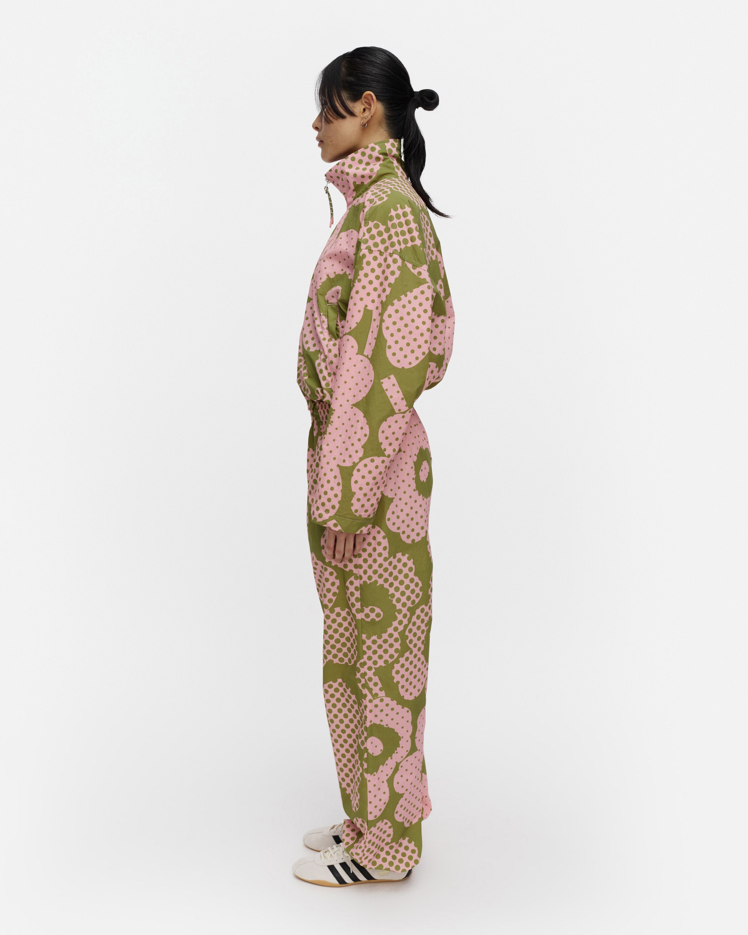 Harjoitus Unikko Kioski activewear coat green, light pink | Marimekko