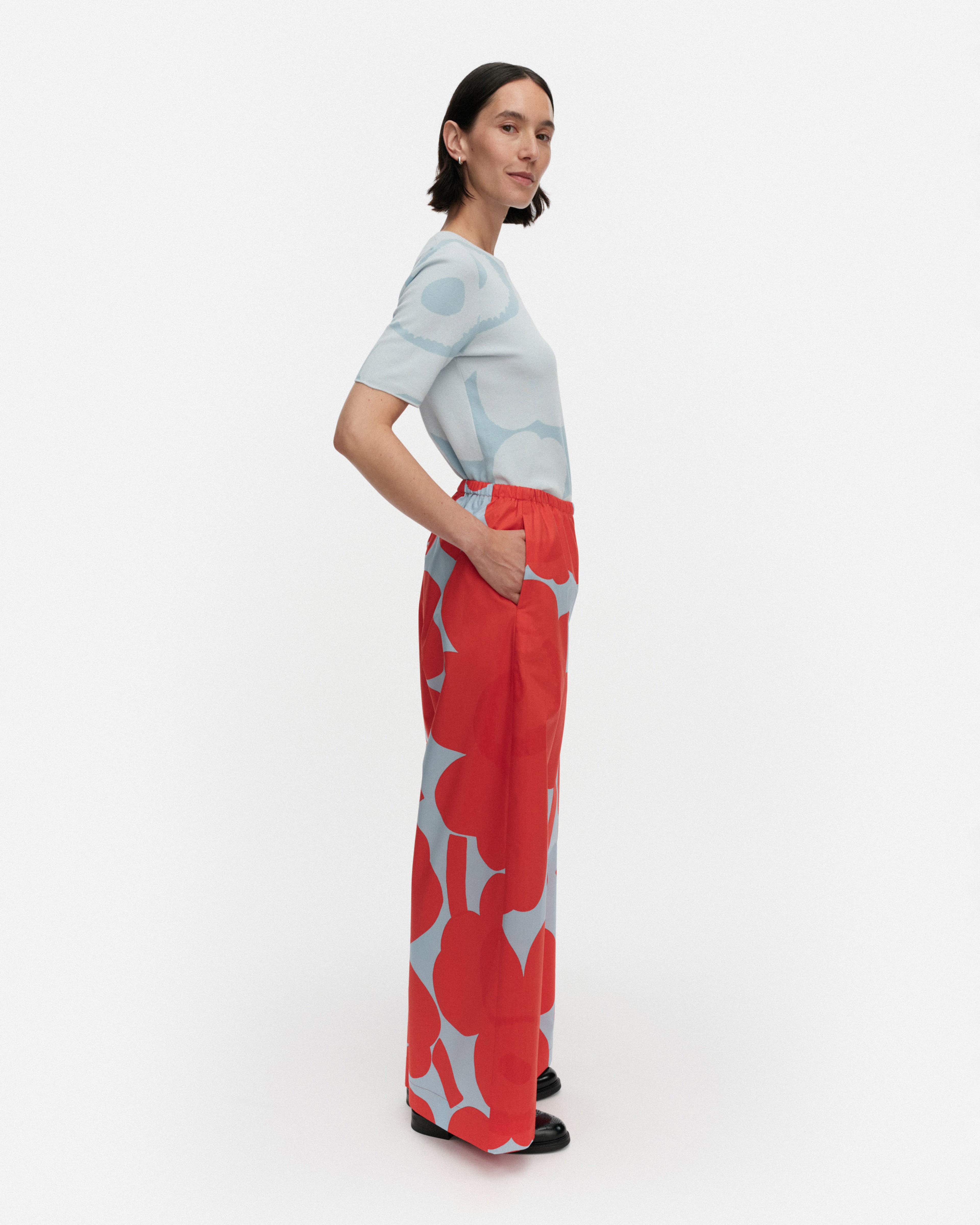 Kappale Unikko, Trousers, red, light blue,