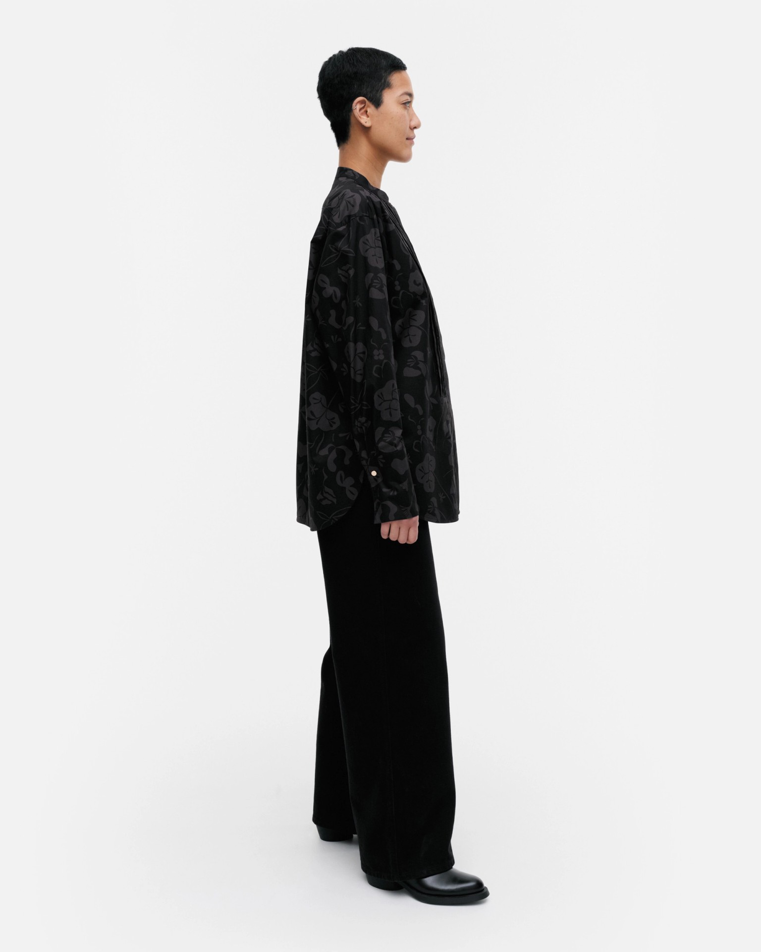 Heti Nokturno, Cotton poplin shirt, black, dark grey,