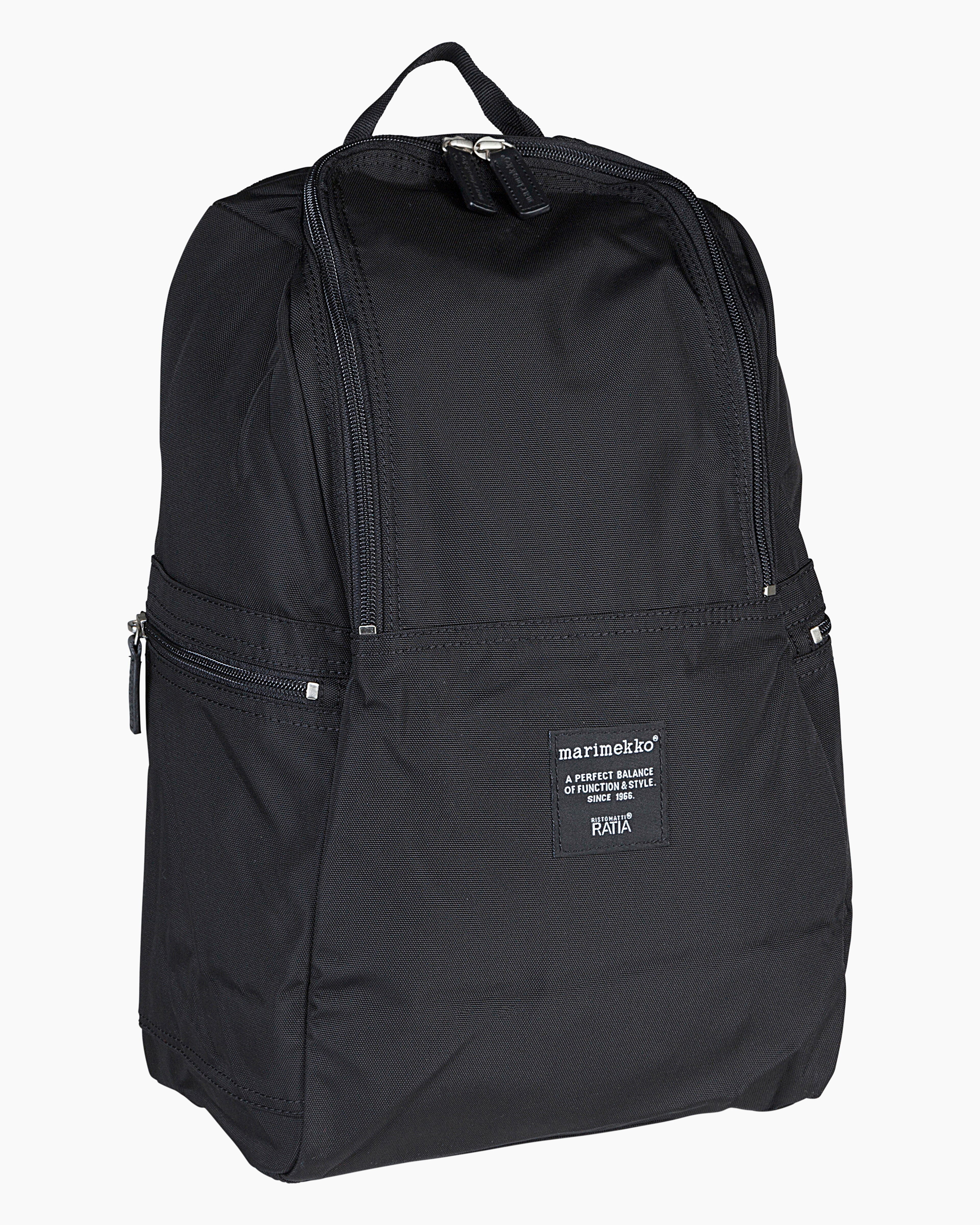 Metro, Reppu, musta,