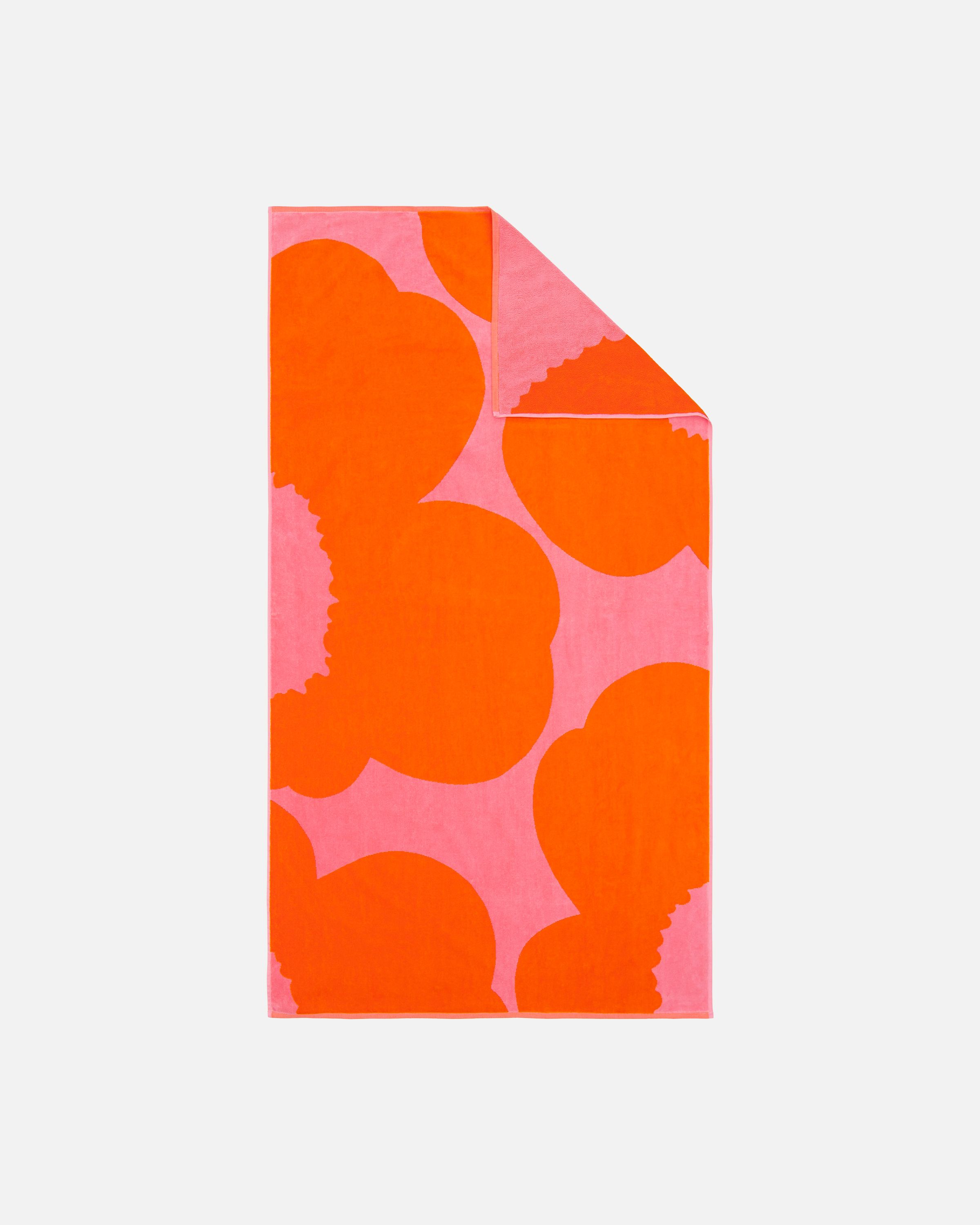 Iso Unikko Bath towel pink, orange red | Marimekko