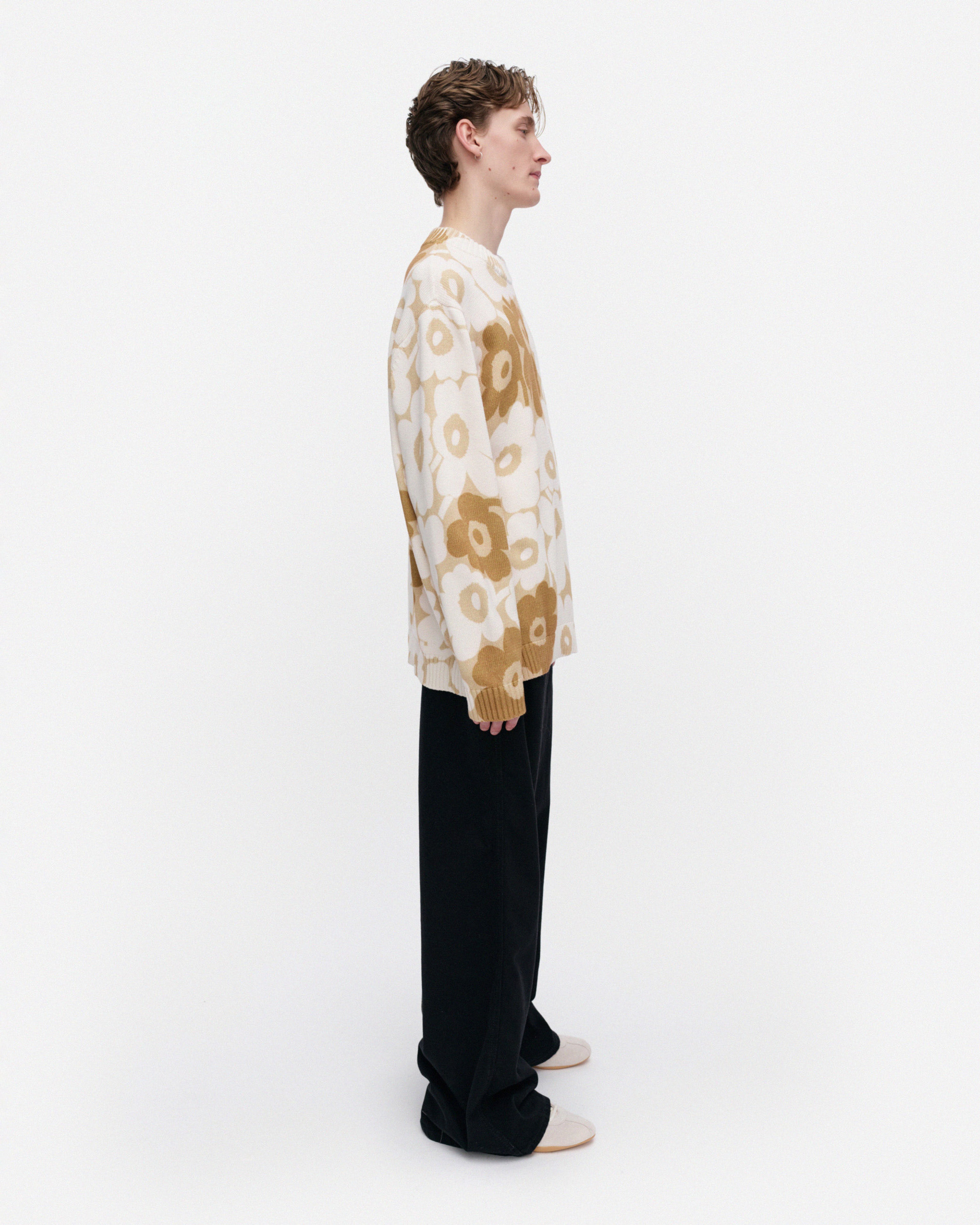Puuteri Unikko, Kioski knitted pullover, off white, beige, brown,