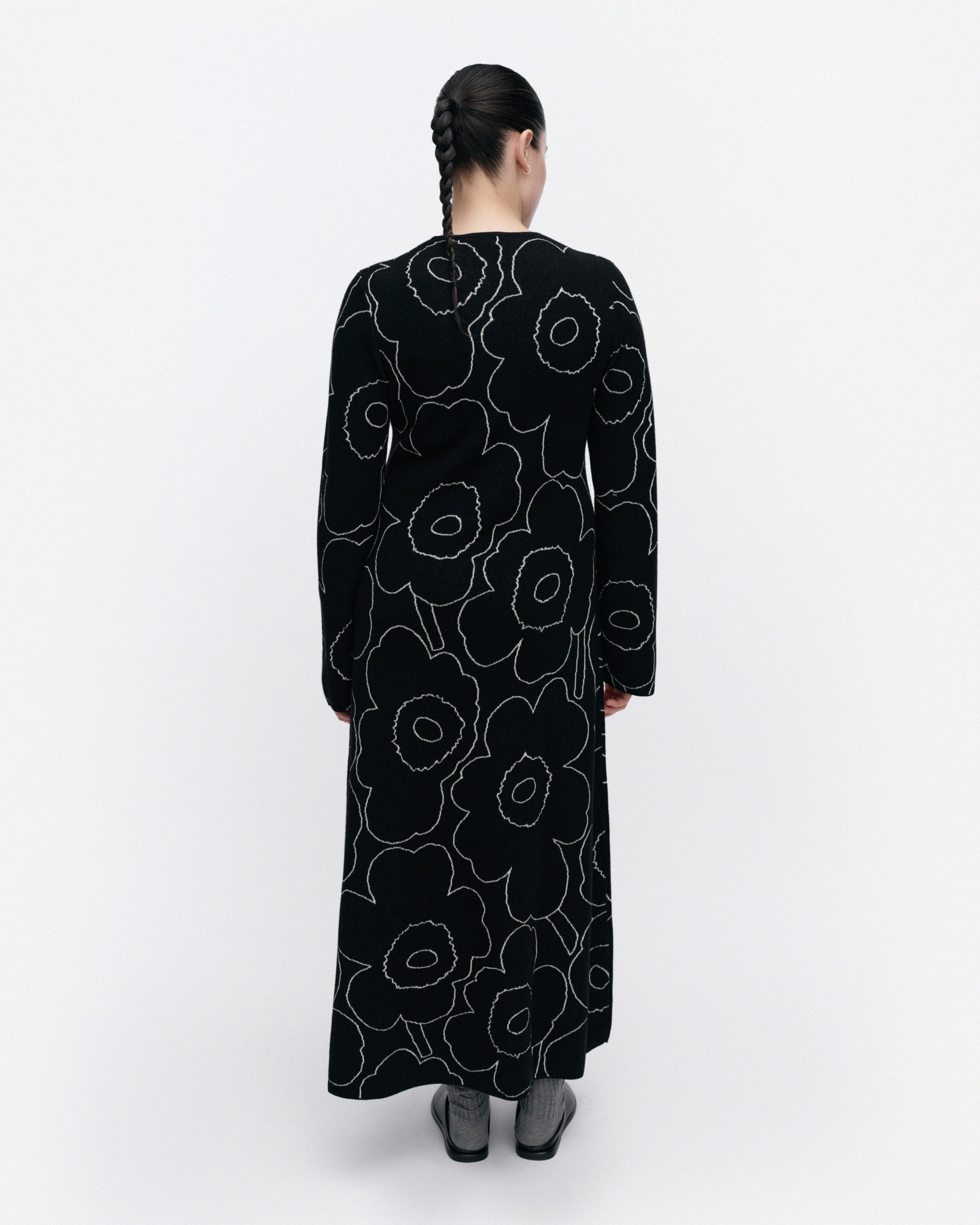 Takaisin Piirto Unikko Neulemekko