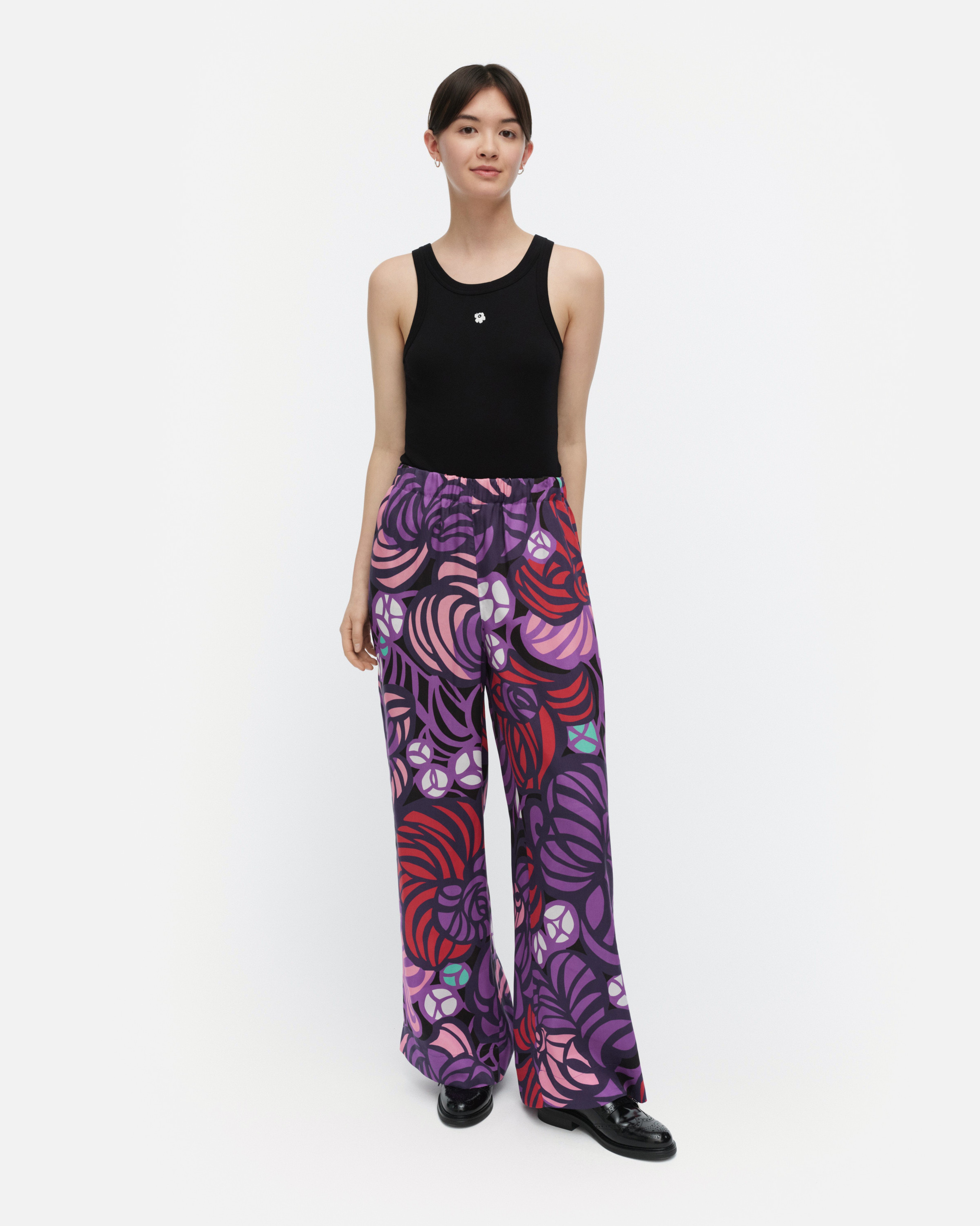 Oanet Torstai, Cupro trousers, violet, red, pink, black,