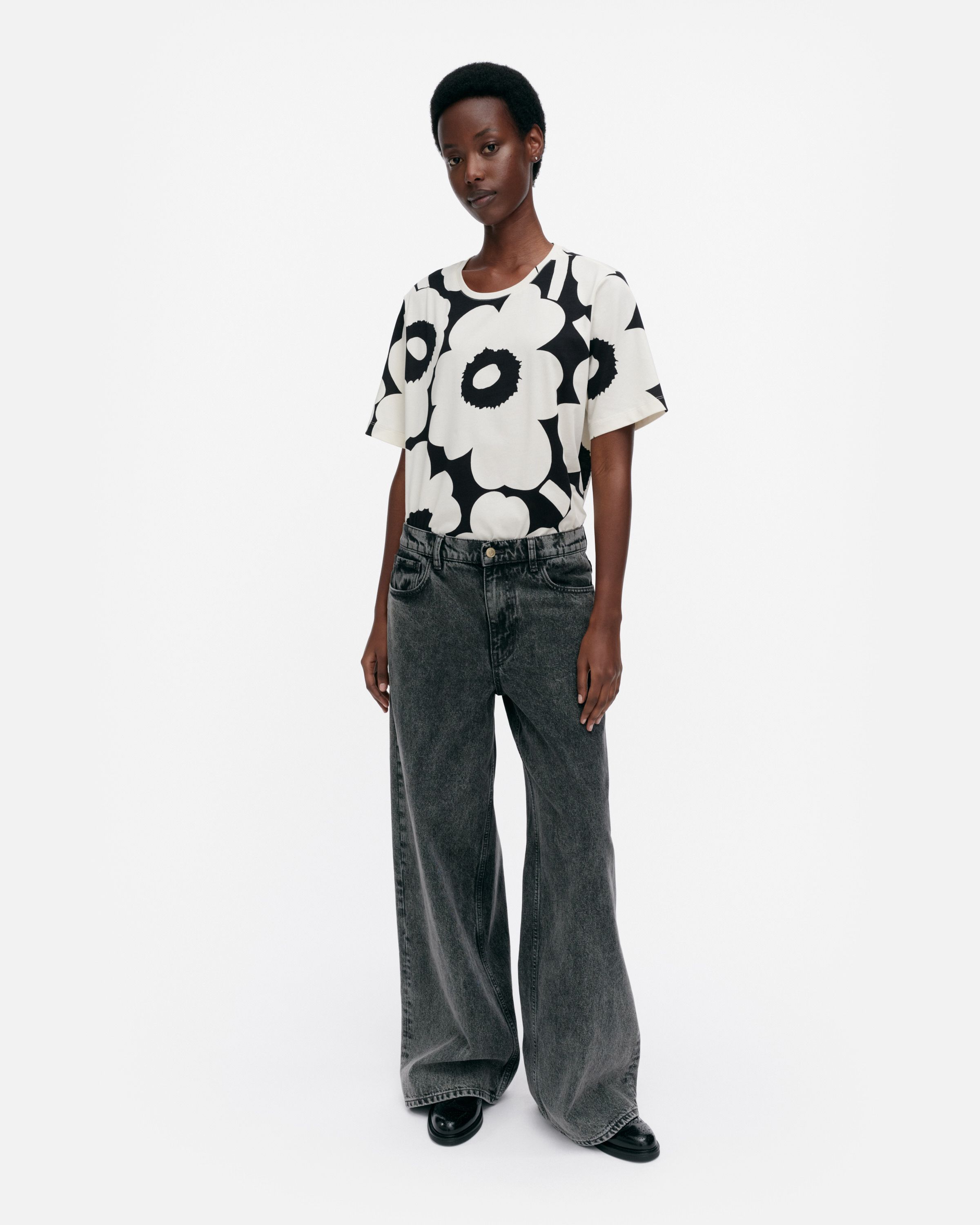☆ marimekko ☆ Tunnit Unikko 590 - 花柄Tシャツ tunnitfuchsia1_1200x1200_crop_