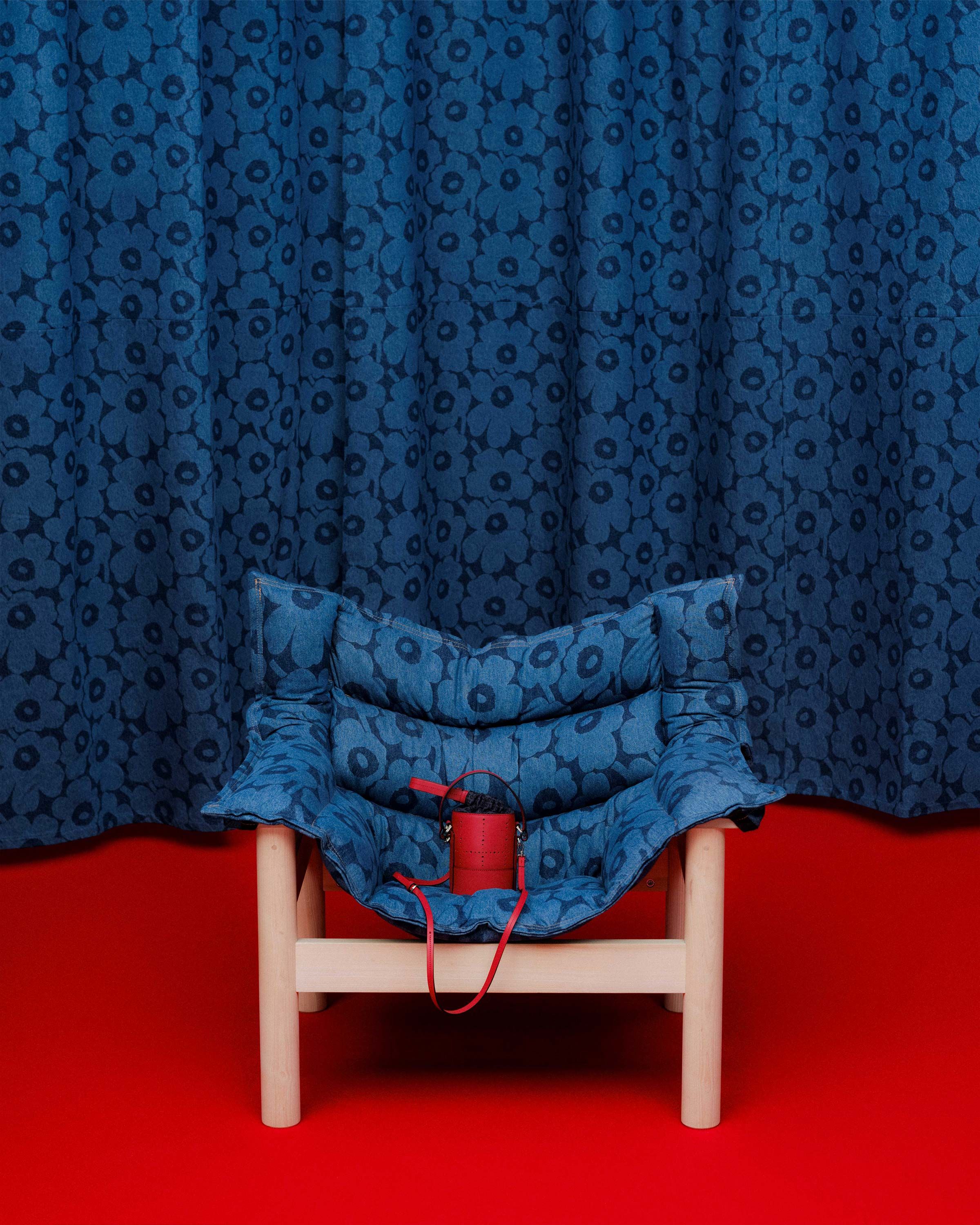 Marimekko Imprint bag in Tiiliskivi pattern.