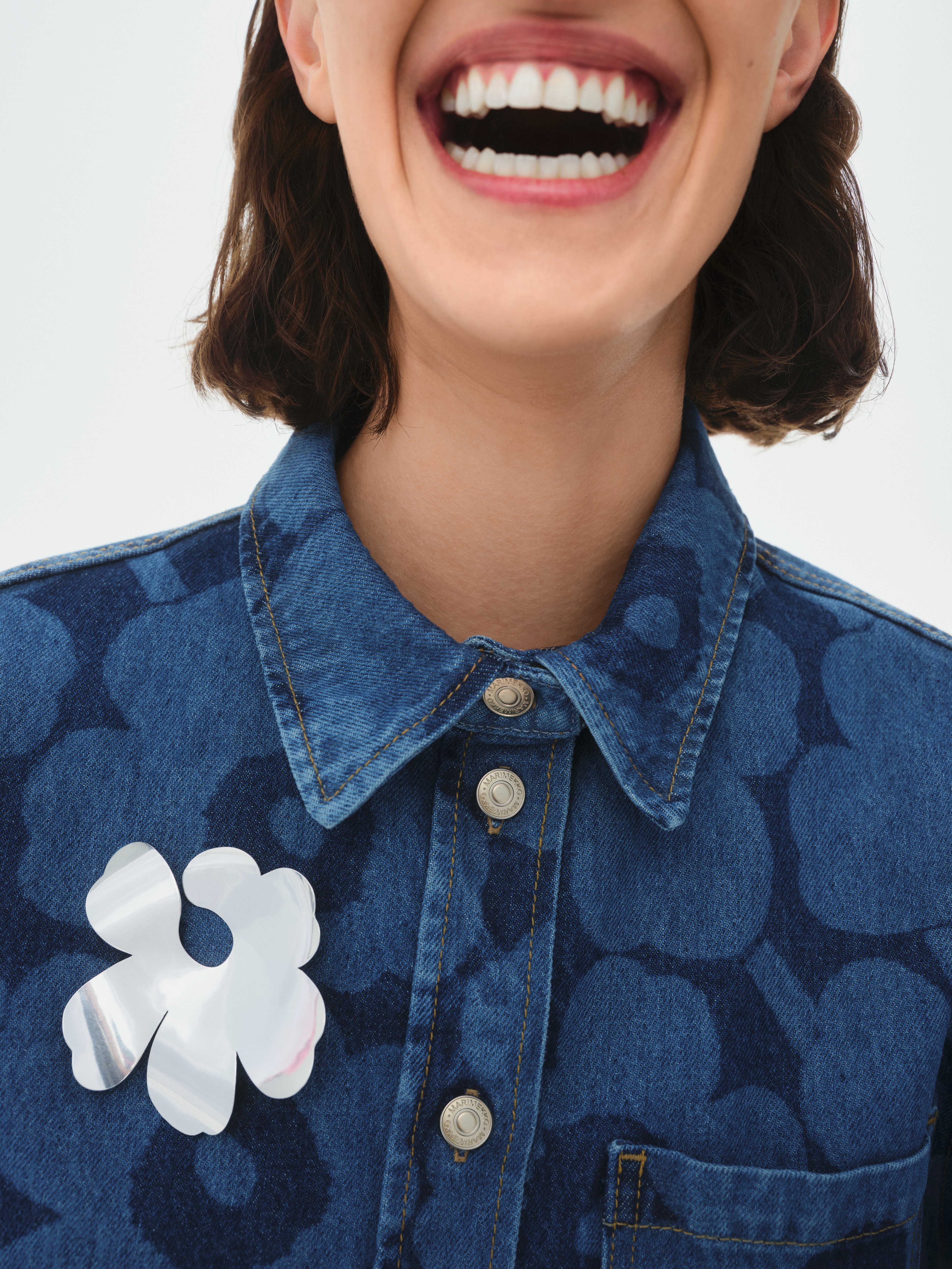 Unikko rintakoru Kalevala x Marimekko