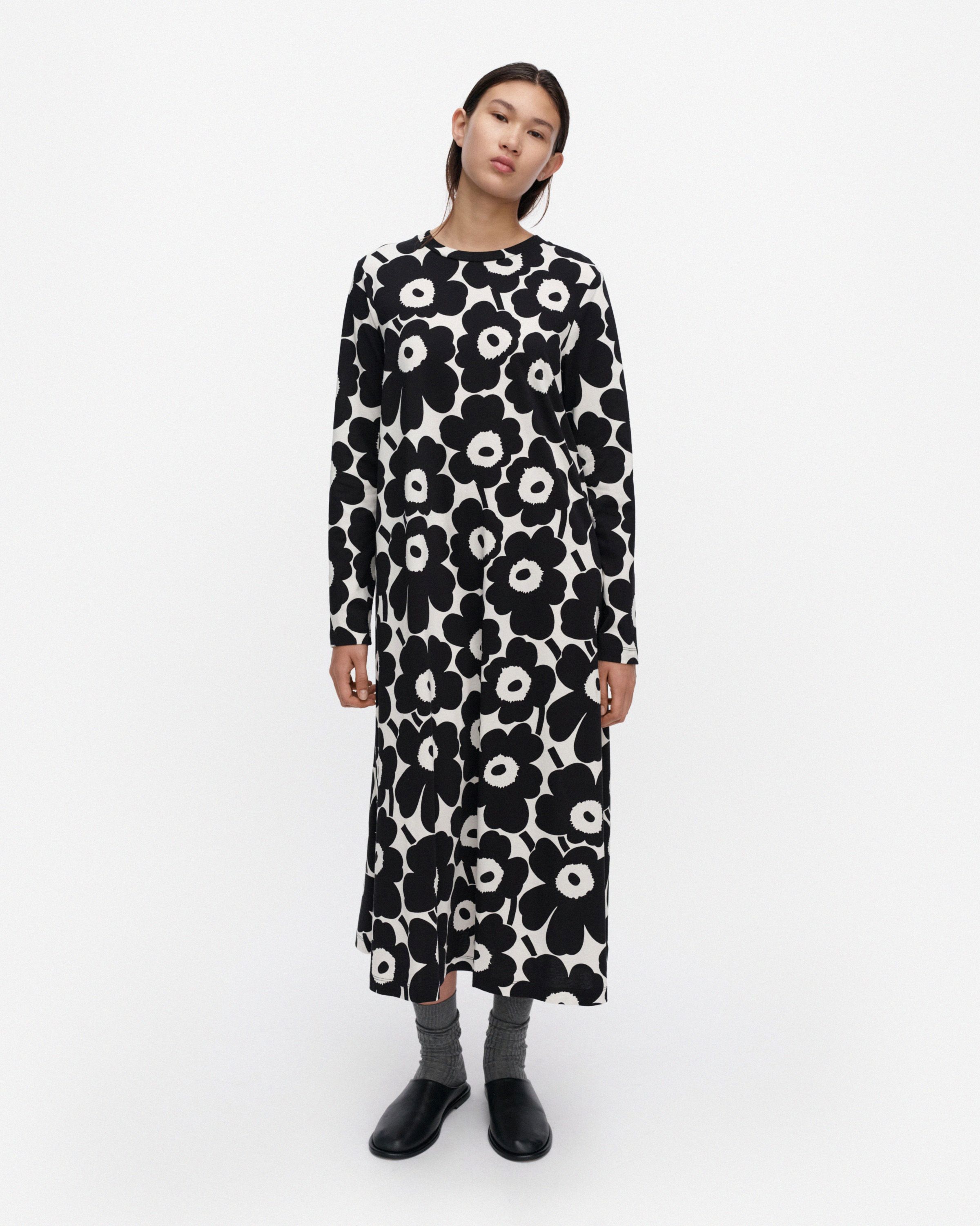 Hujanhajan Unikko Jersey dress black, off white | Marimekko