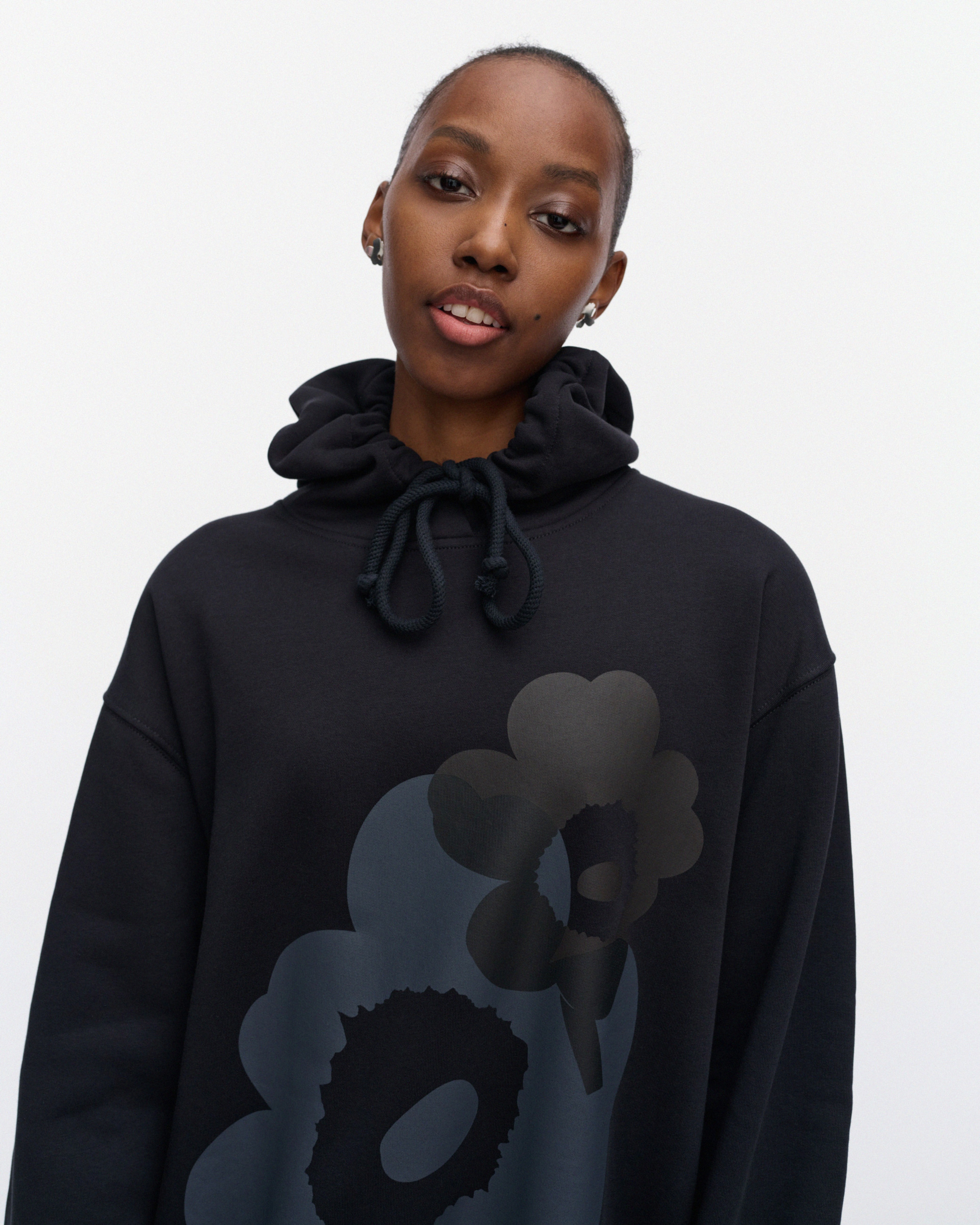 Teesi Unikko Placement Kioski hoodie