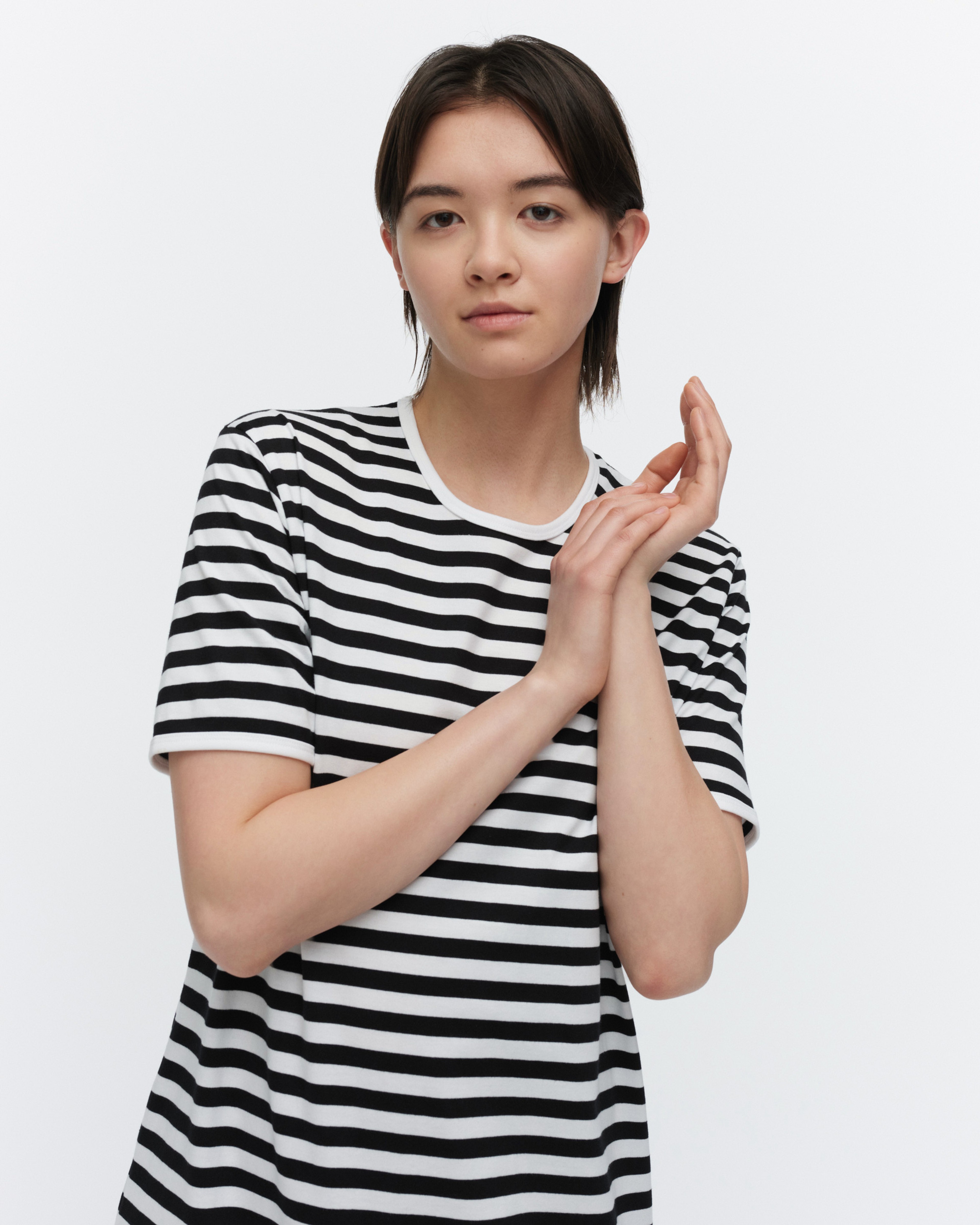 Hetta II Tasaraita, Nightgown, white, black,