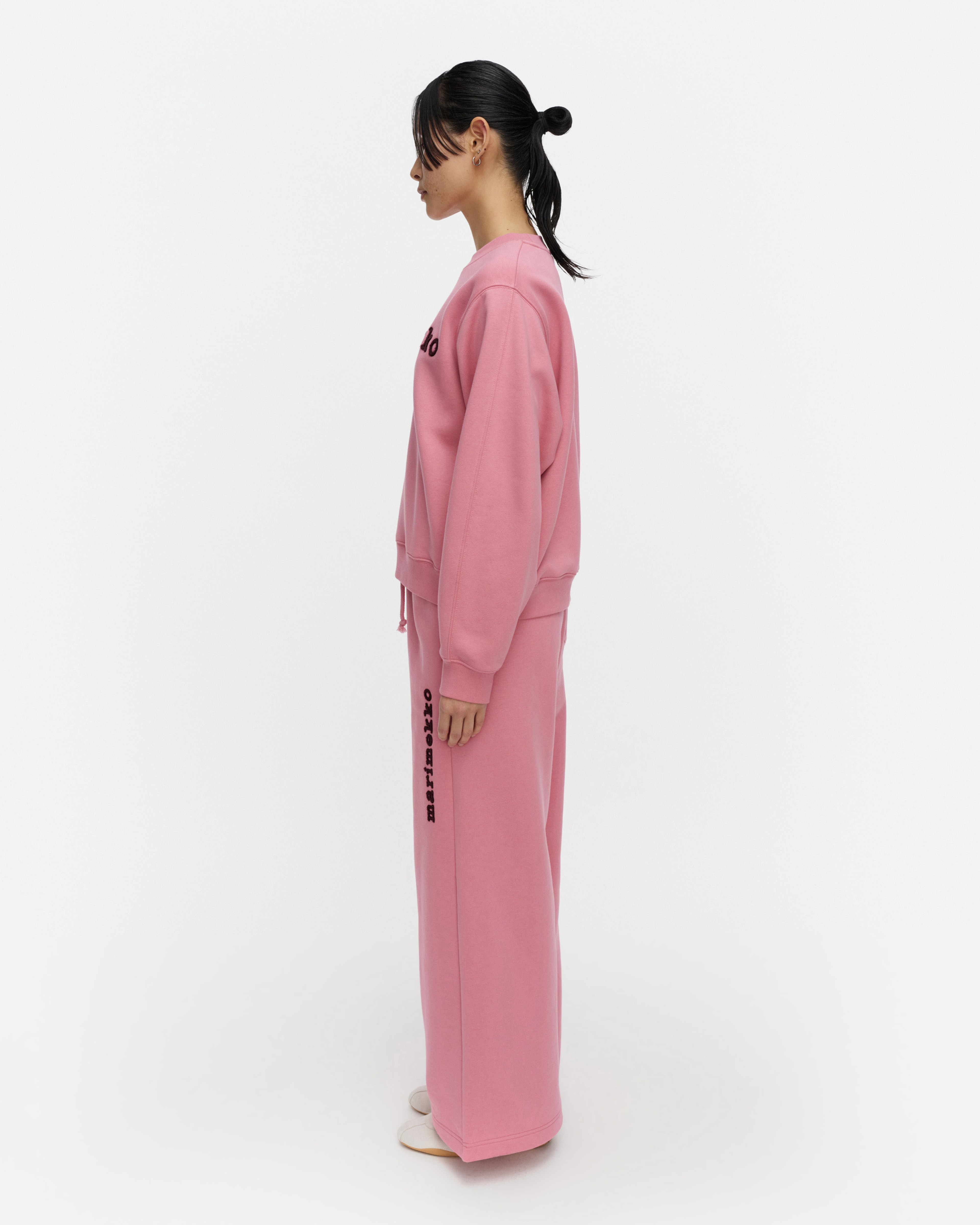 Kikapo Logo Placement, Kioski sweatpants, rose, wine red,