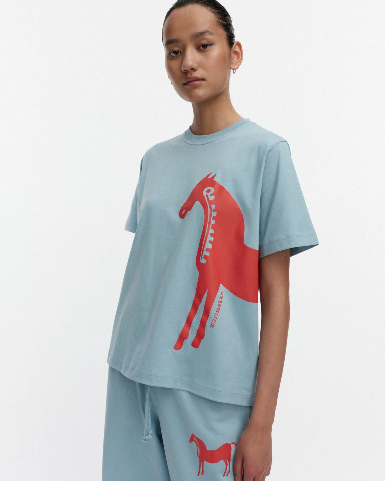 Else Musta Tamma Placement Kioski t-shirt