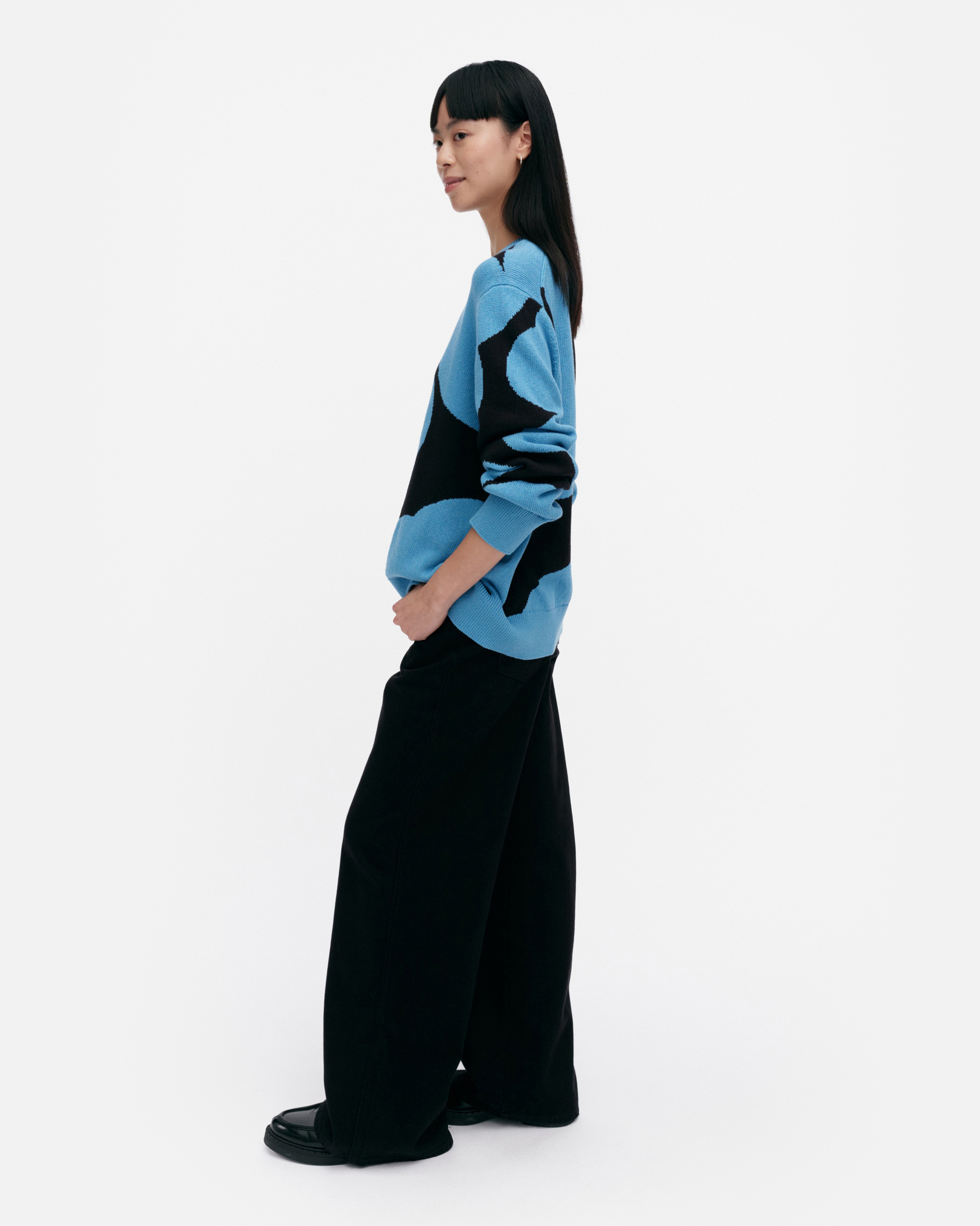 Sesonki Unikko, Neulepaita, sininen, musta,