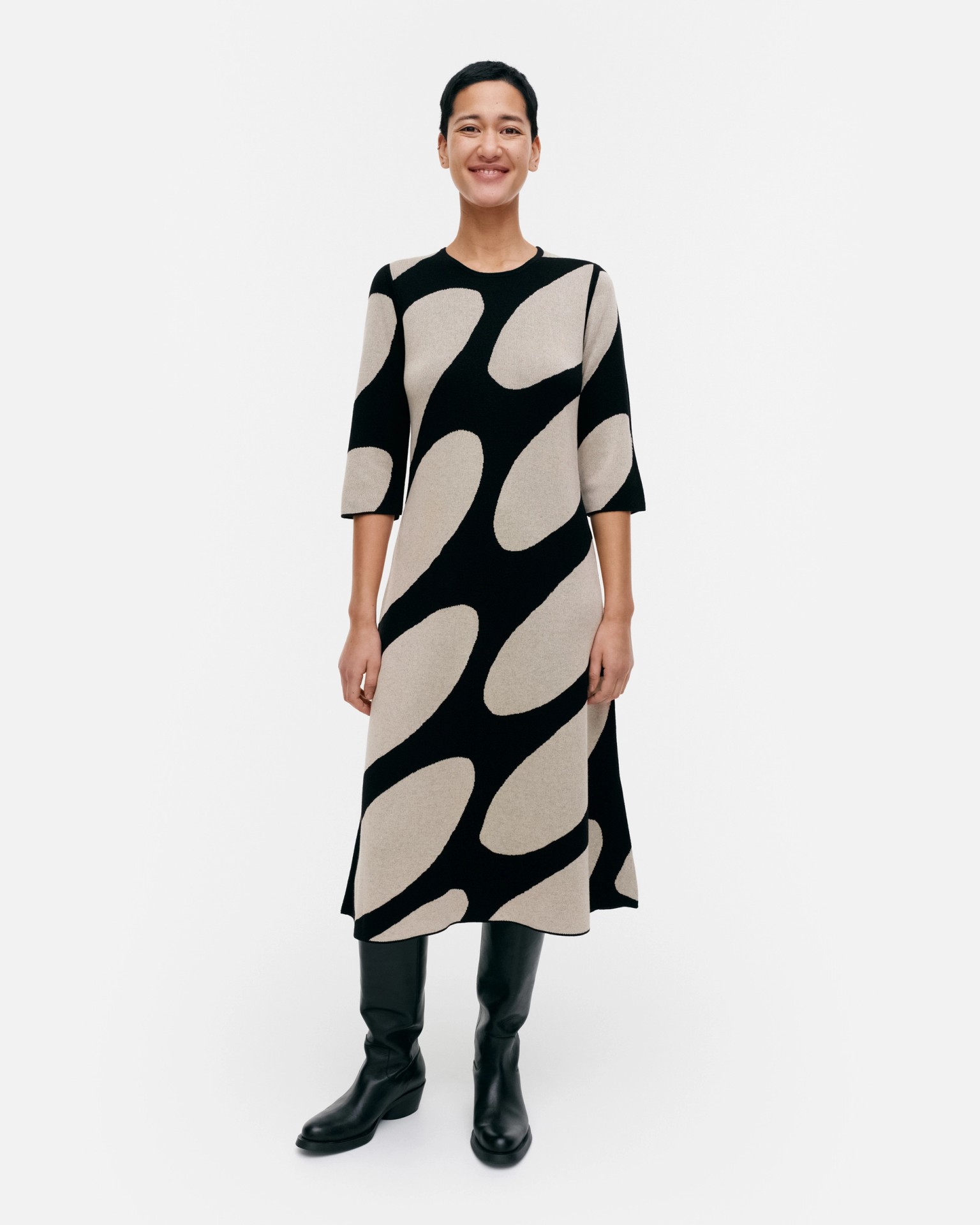 Putrido Linssi, Knitted dress, black, beige,