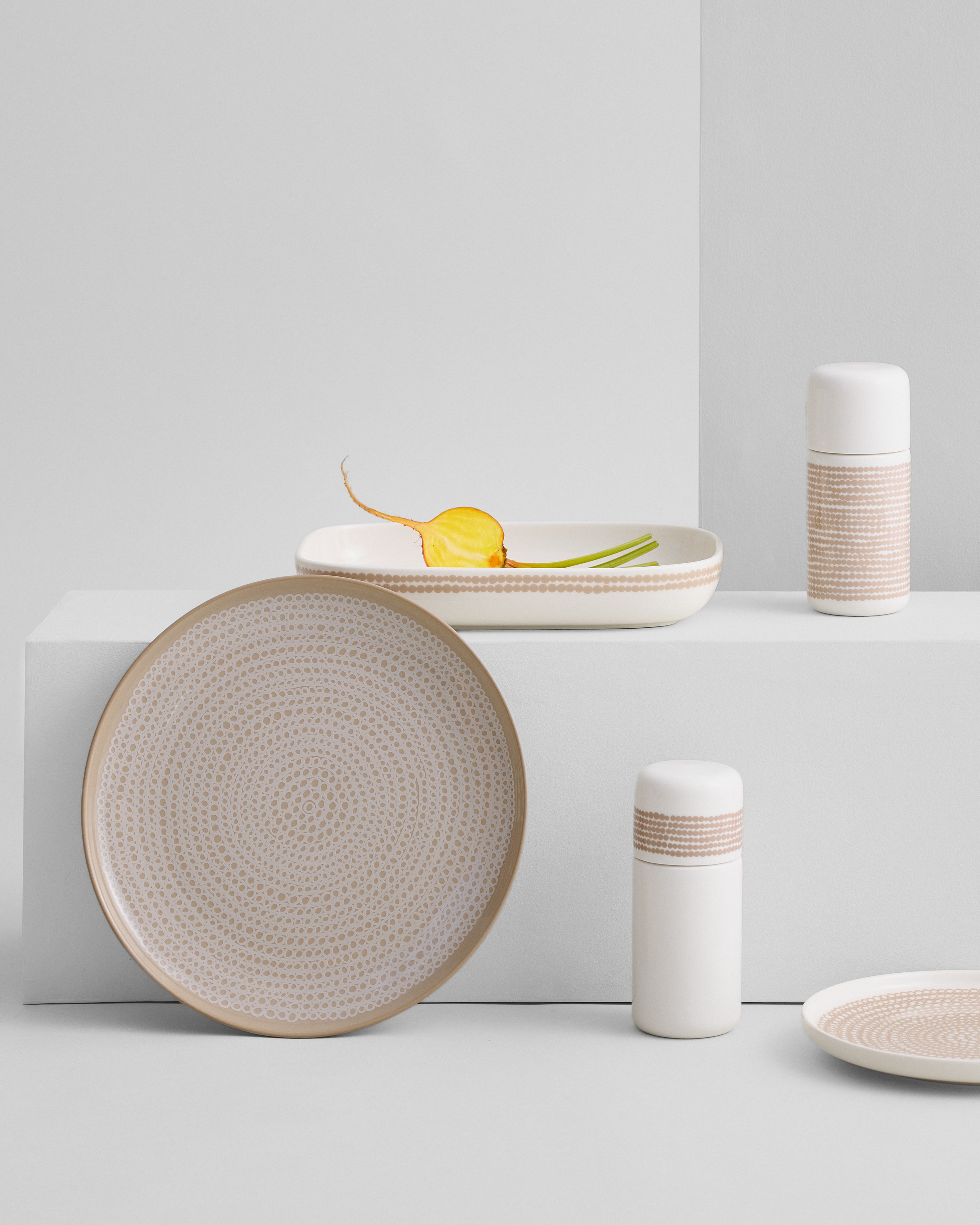 Oiva / Siirtolapuutarha Serving dish 18 x 25 cm