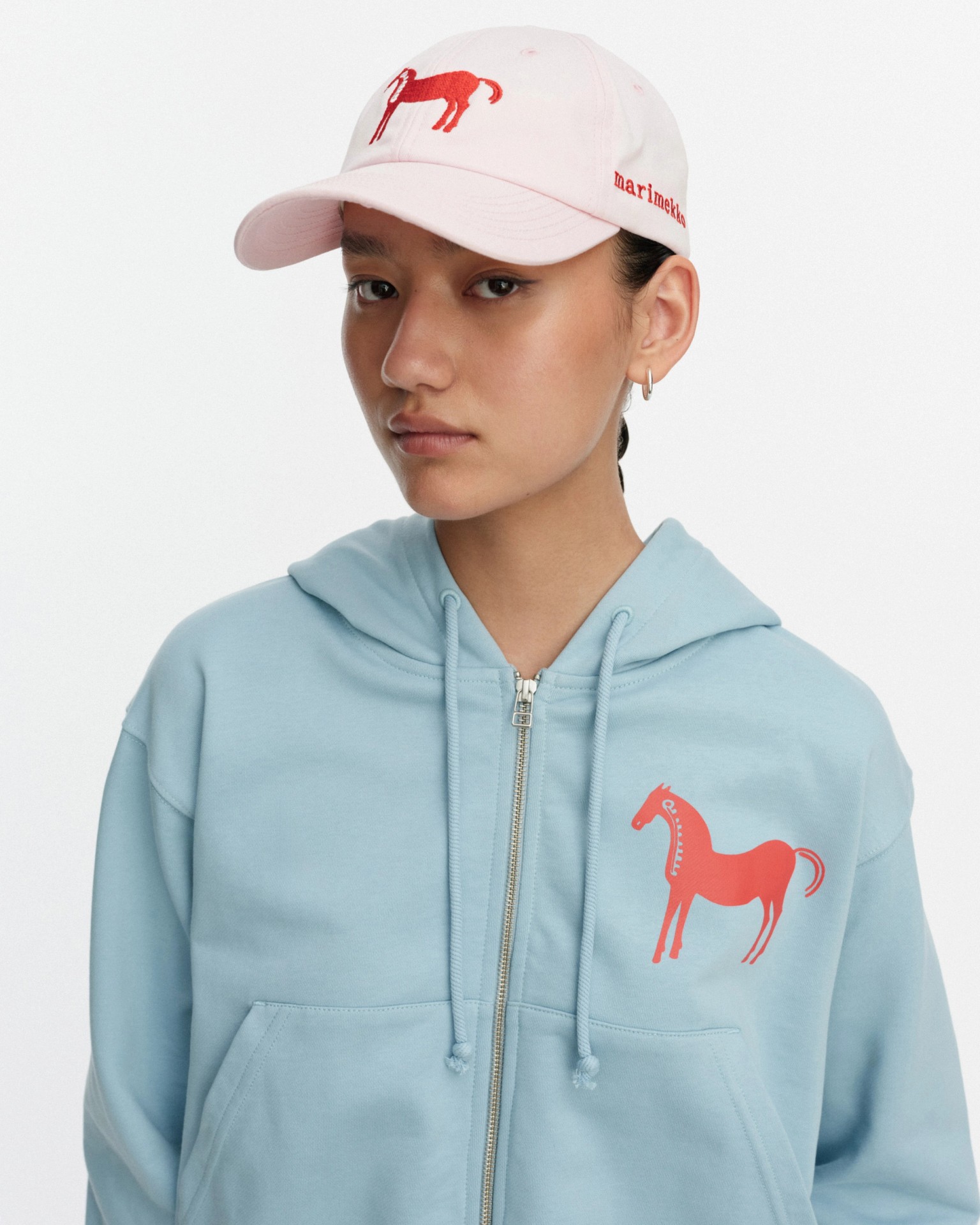 Auvo Musta Tamma, Kioski cap, light pink, red,