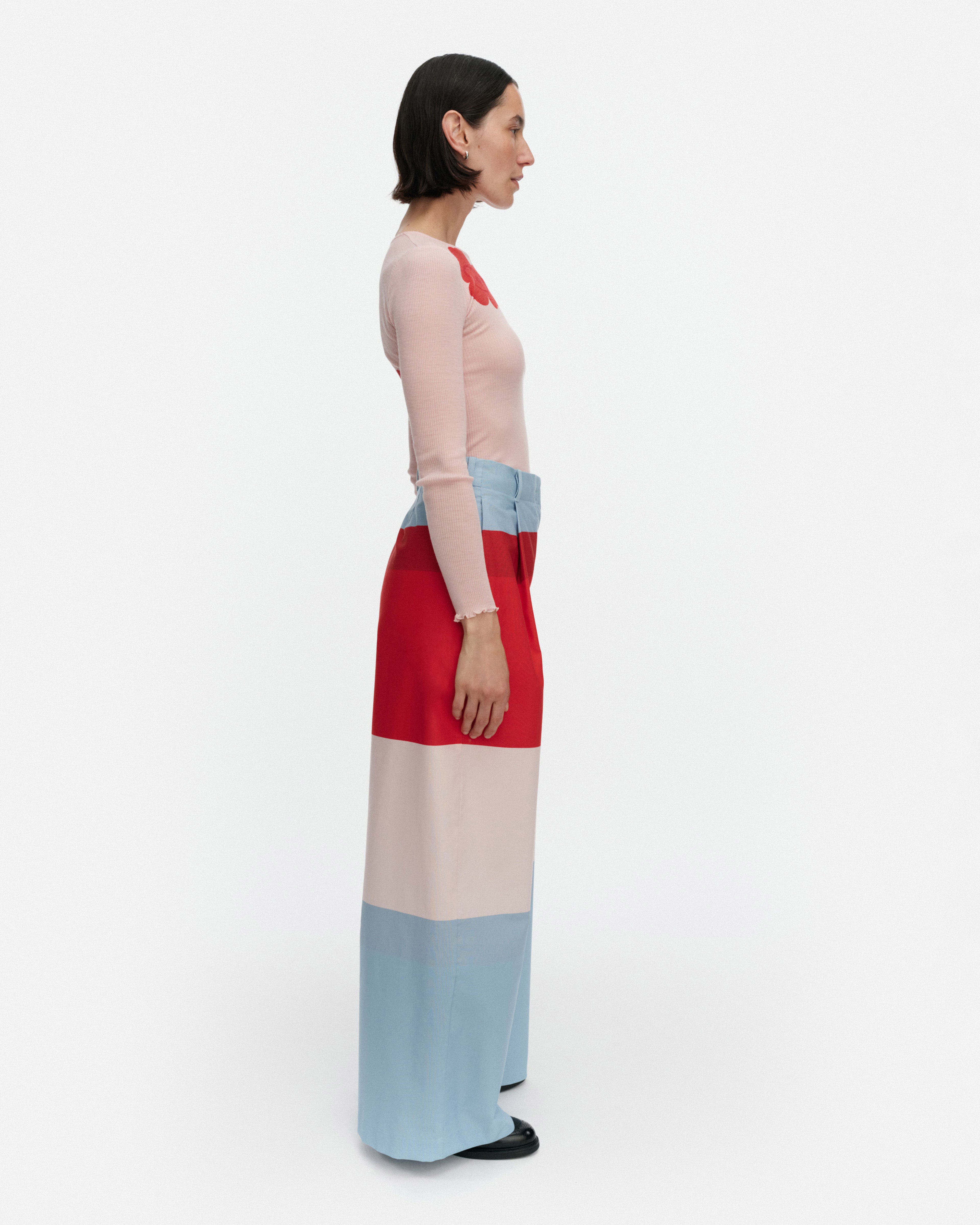 Veikata Hennika, Trousers, red, light pink, light blue,