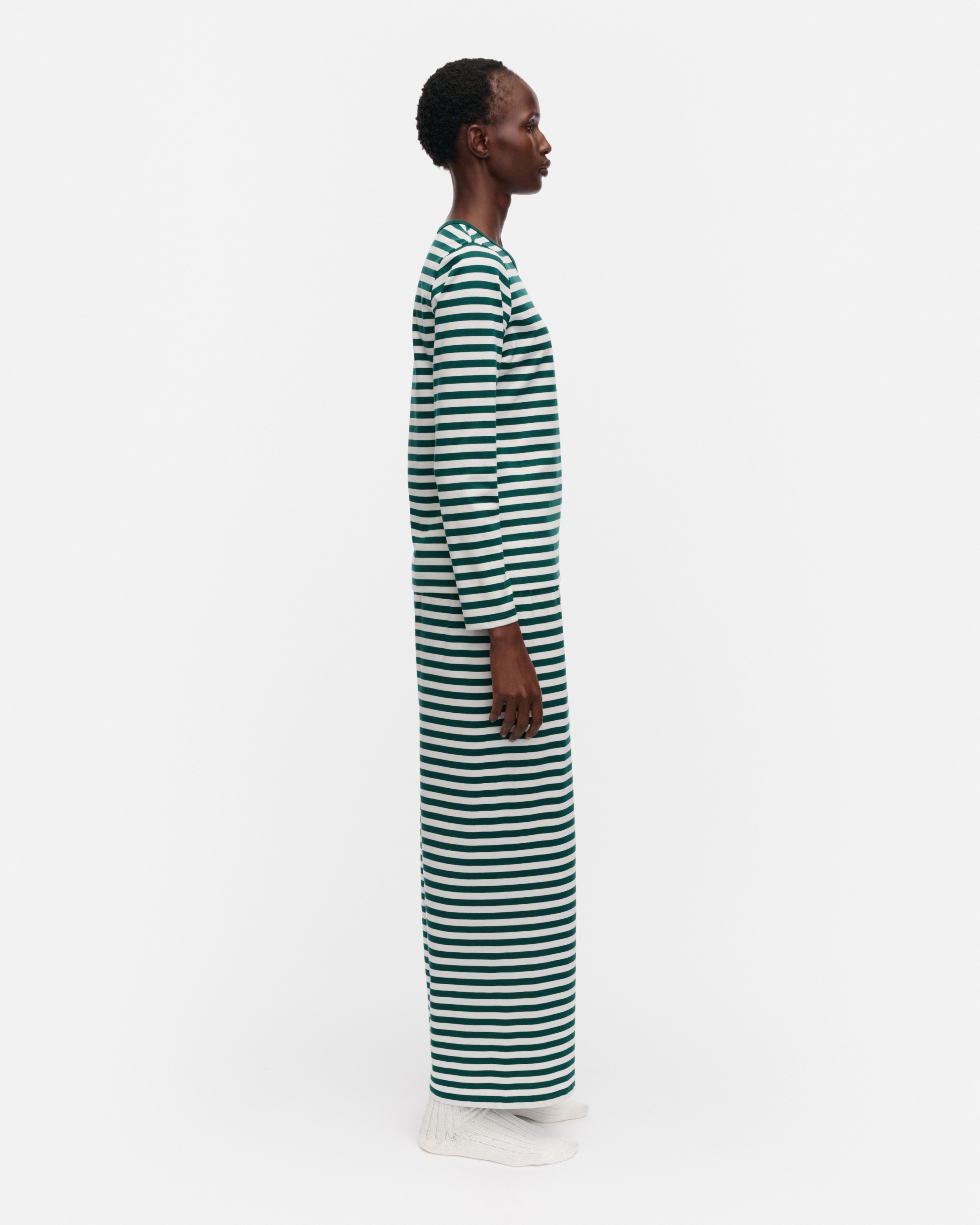 Mari Tasaraita, Jersey shirt, dark green, off white,