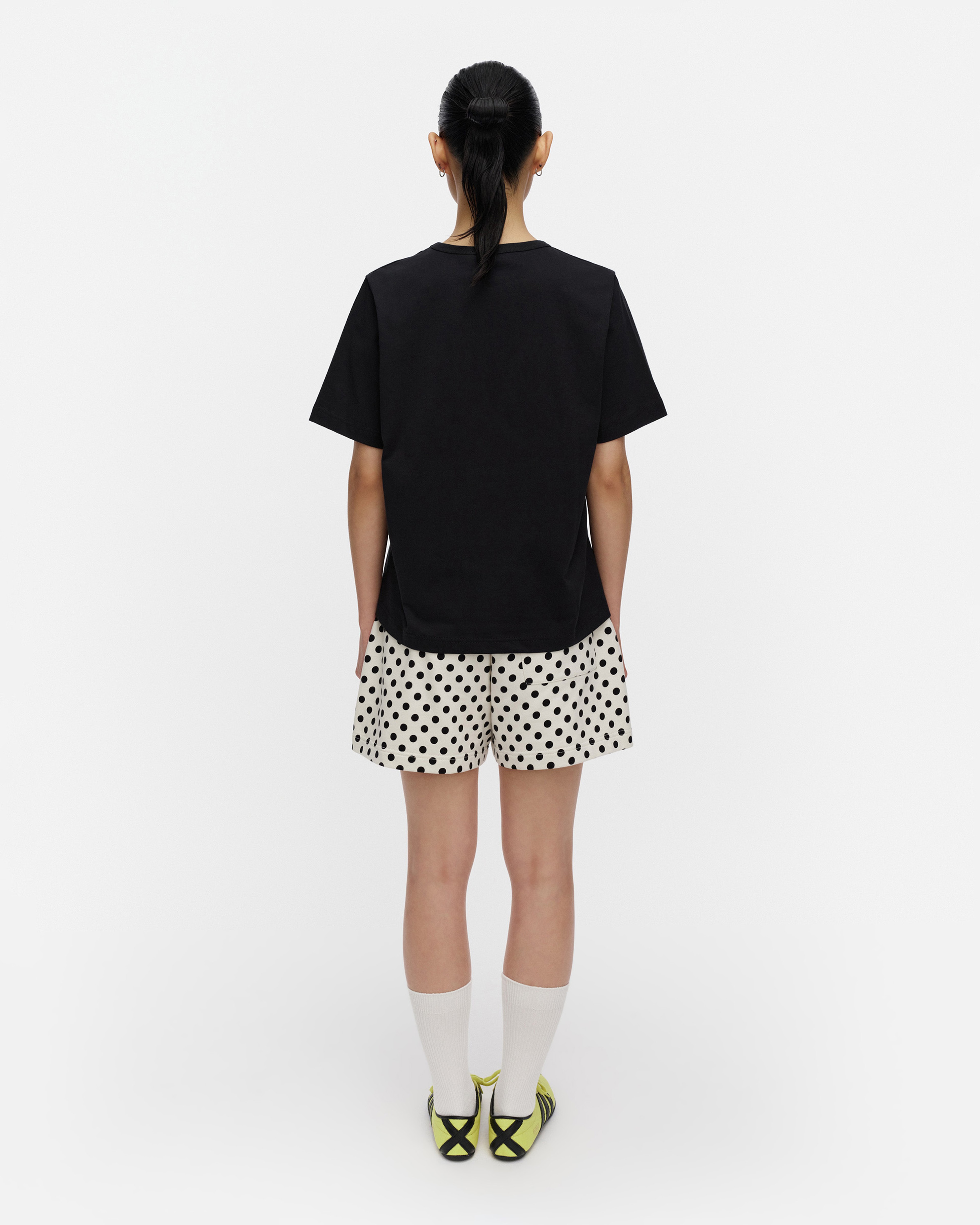 Erna Unikko Placement, Kioski t-shirt, black, off white,