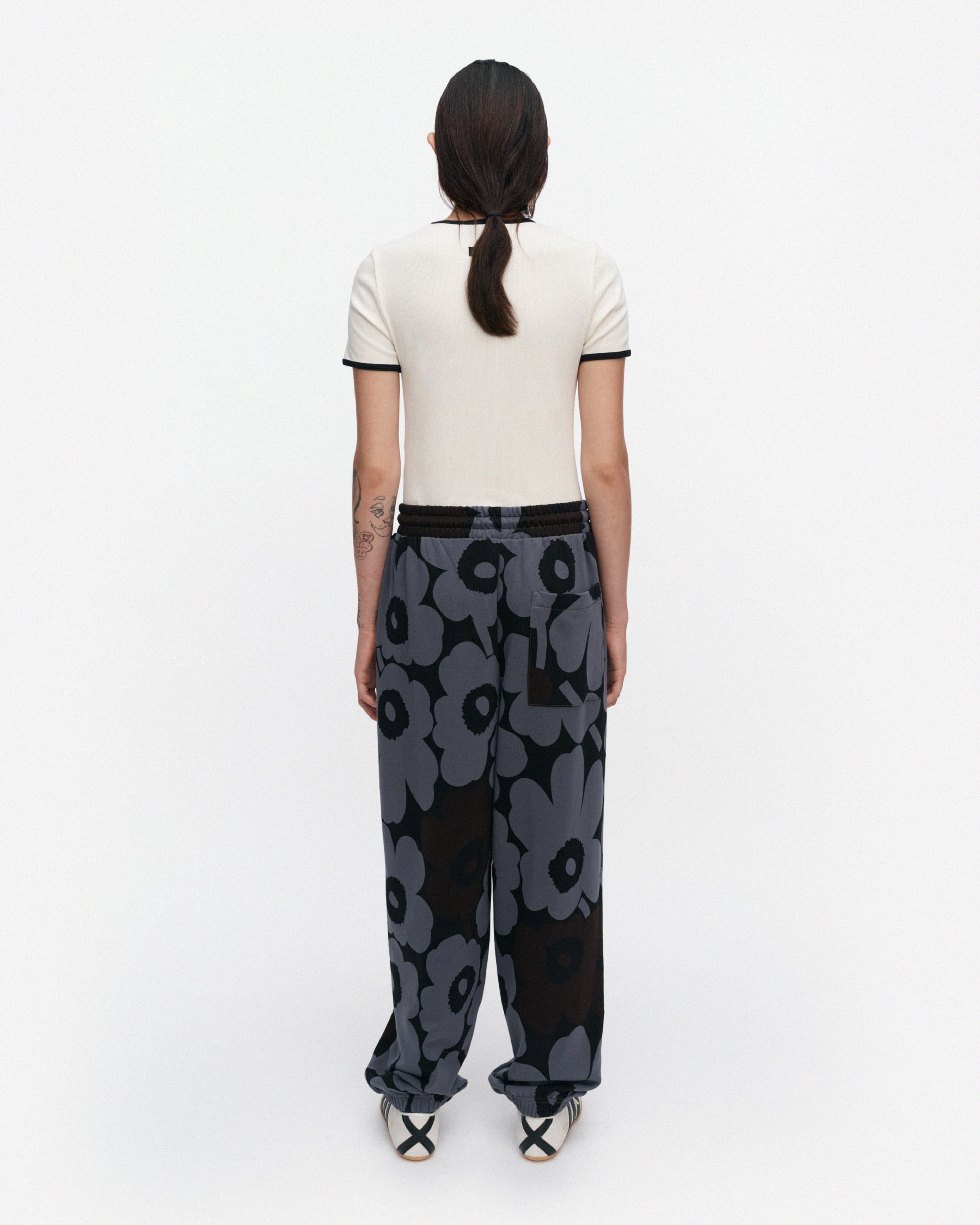 Joggerit Pieni Unikko, Kioski sweatpants, black, grey, dark brown,