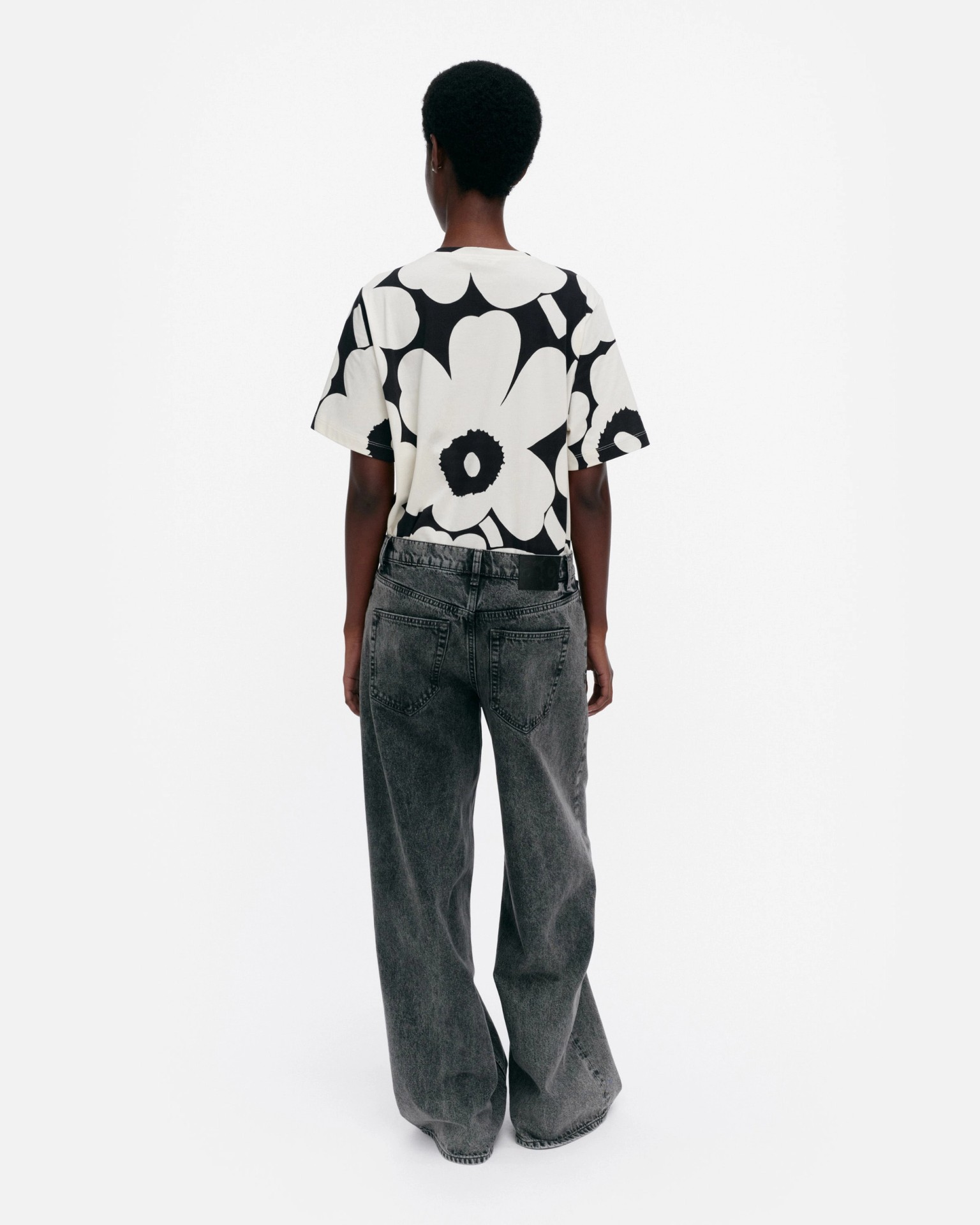 tunnit-unikko-t-paita-marimekko