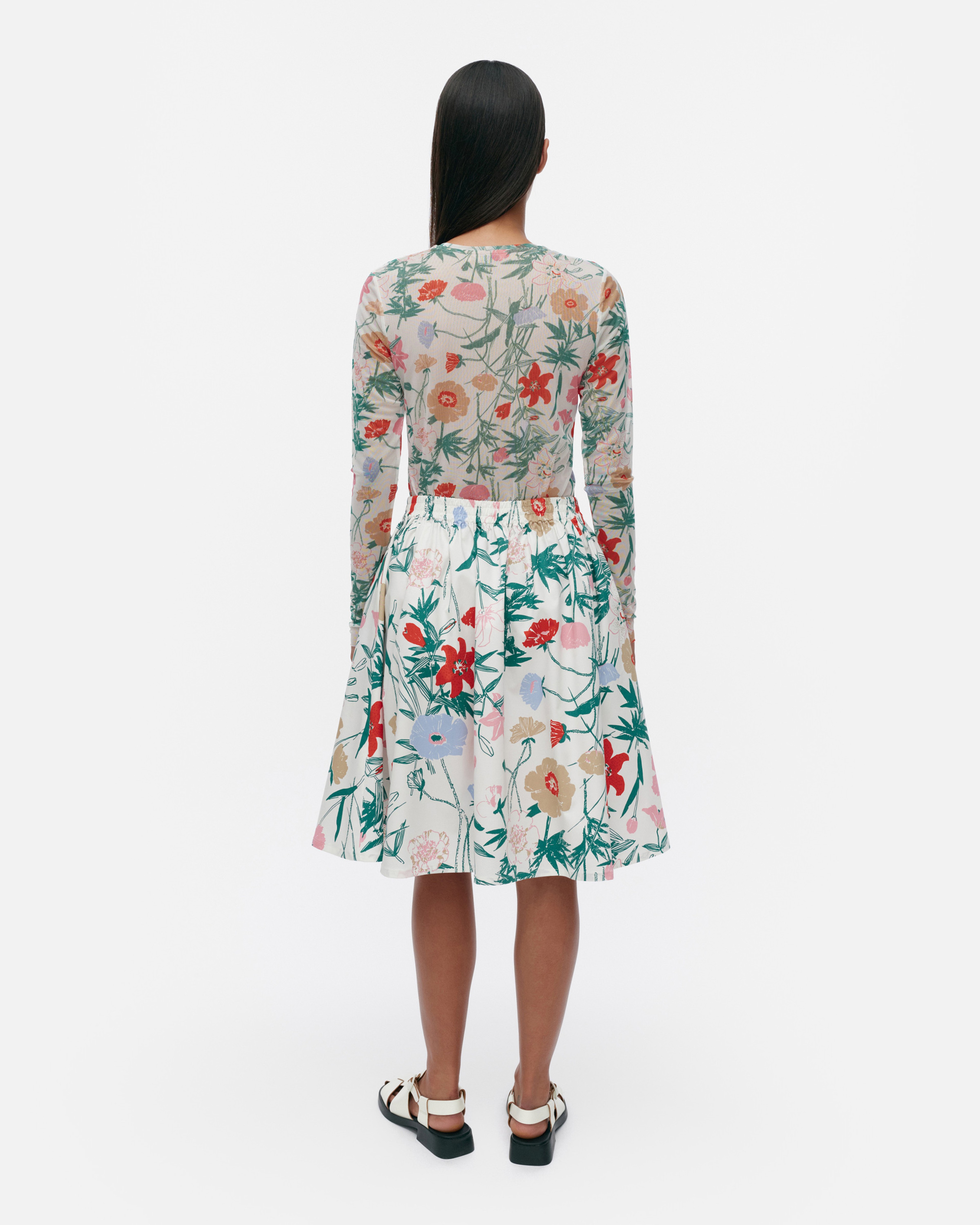 Poiminnot Perenna, Skirt, white, green, red, brown,