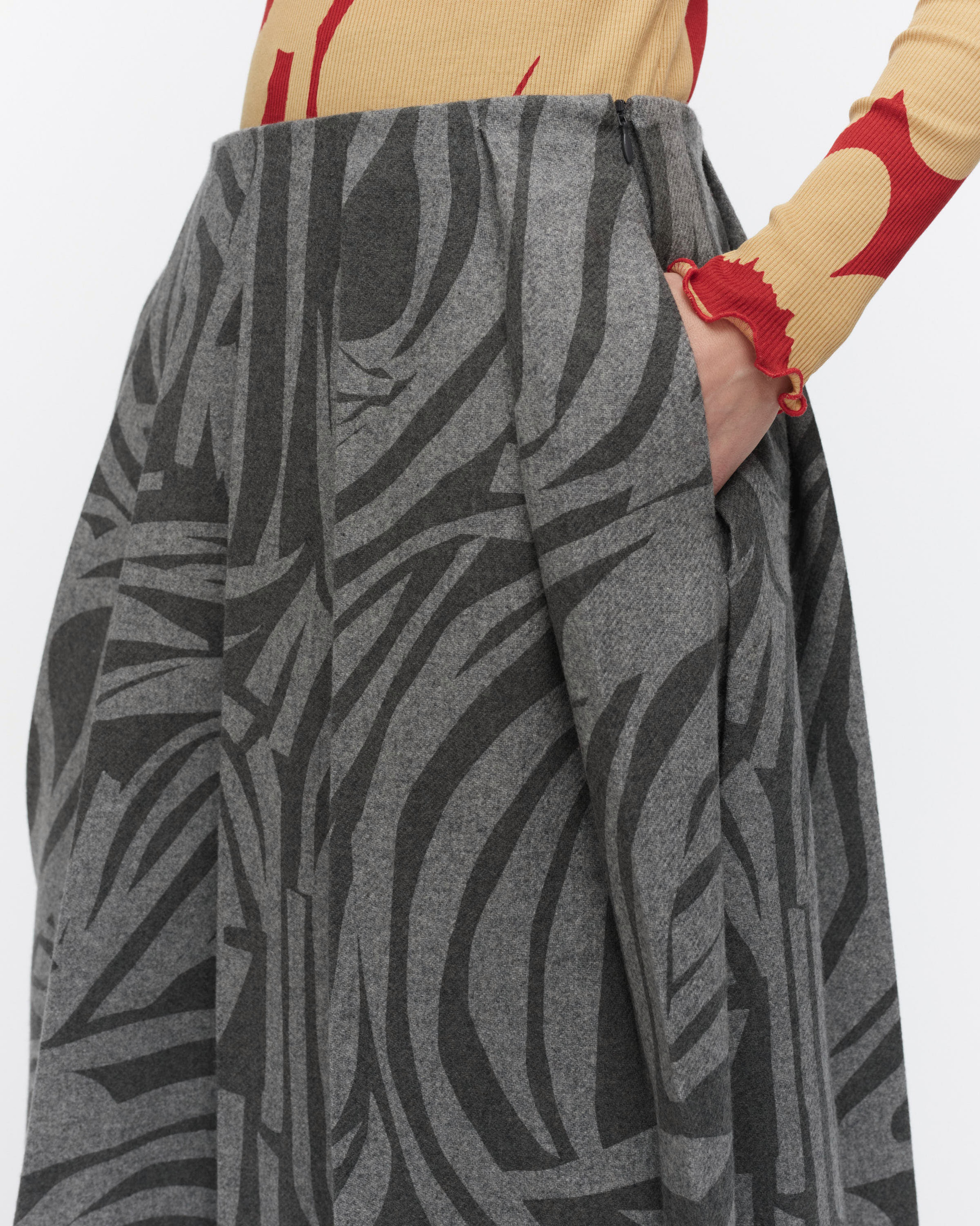 Daalia Jokuraita, Skirt, grey, light grey,